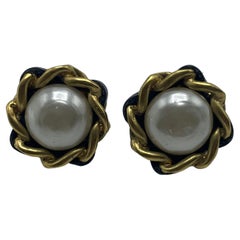 gold chanel pearl drop dangle earrings vintage