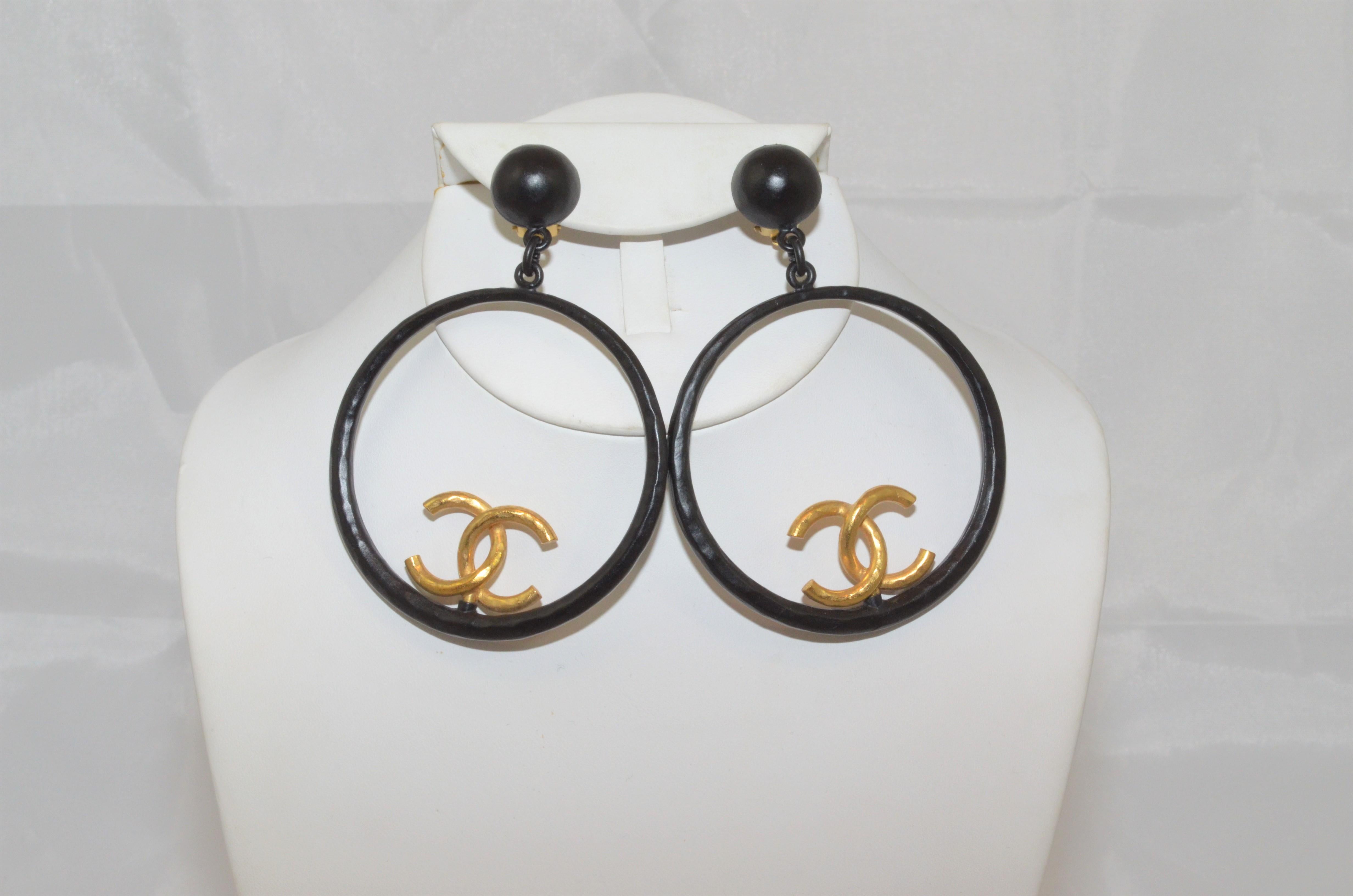 Chanel 1993 P Vintage Black Hoop Clip-On Earrings 1