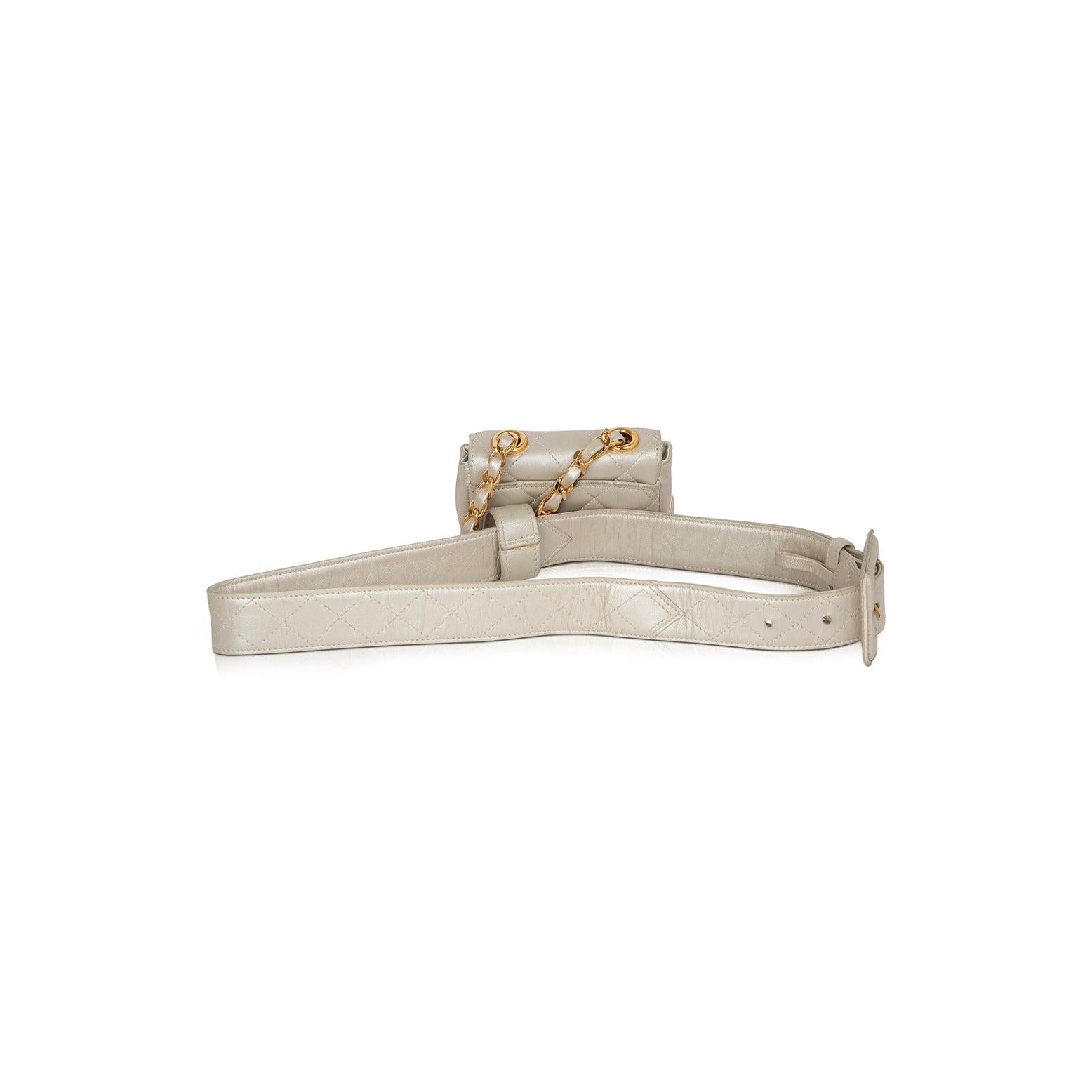 Chanel 1994 CC Mini Champagner Gold Waist Mini Classic Flap Belt Bum Bag  im Angebot 1