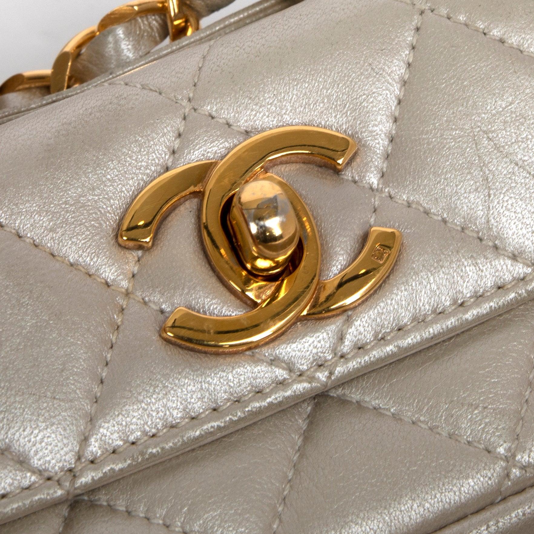 Chanel 1994 CC Mini Champagner Gold Waist Mini Classic Flap Belt Bum Bag  im Angebot 5