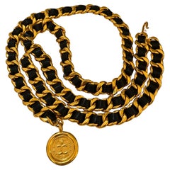 Chanel 1994 klobiger Medaillongürtel aus Lederkette mit doppelter Reihe