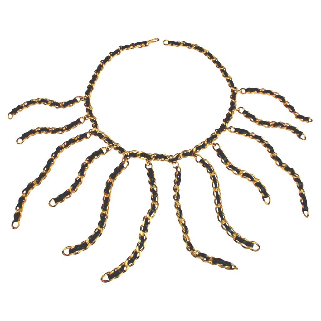 Collana CHANEL del 1994 con catena in pelle rara e placcatura in oro 64K in vendita
