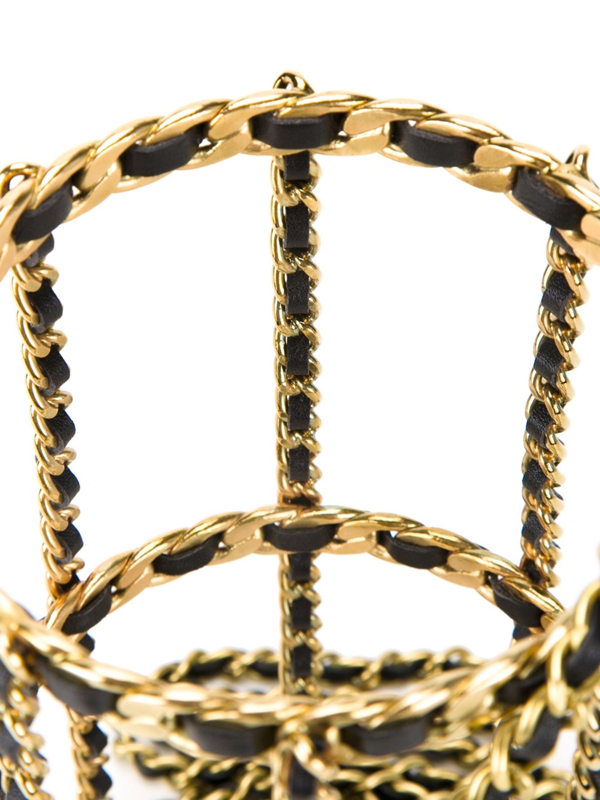 Chanel 1994 Runway Vintage Iconic Cage Chain Bottle Minaudière Shoulder Bag For Sale 5