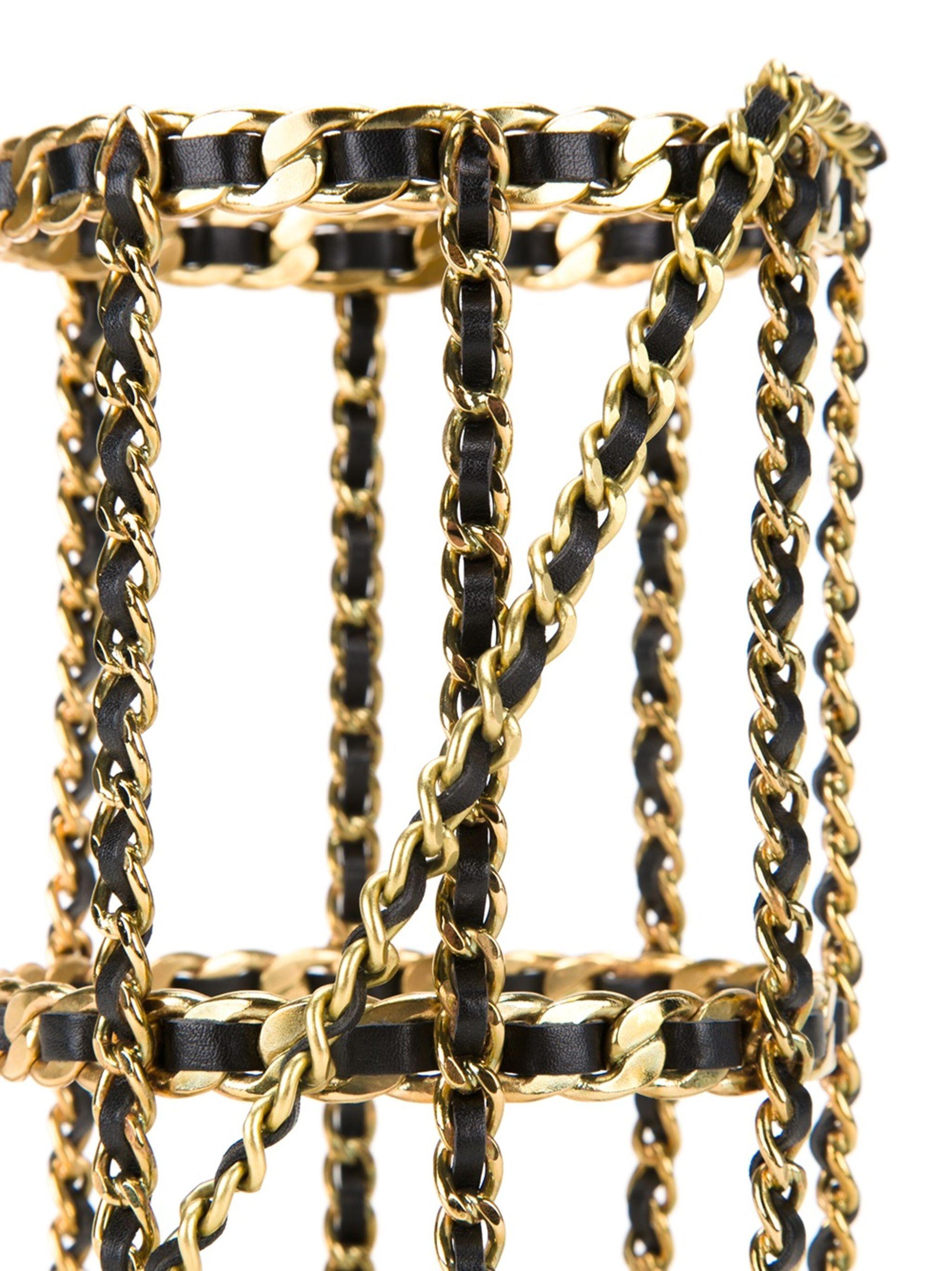 Chanel 1994 Runway Vintage Iconic Cage Chain Bottle Minaudière Shoulder Bag For Sale 7