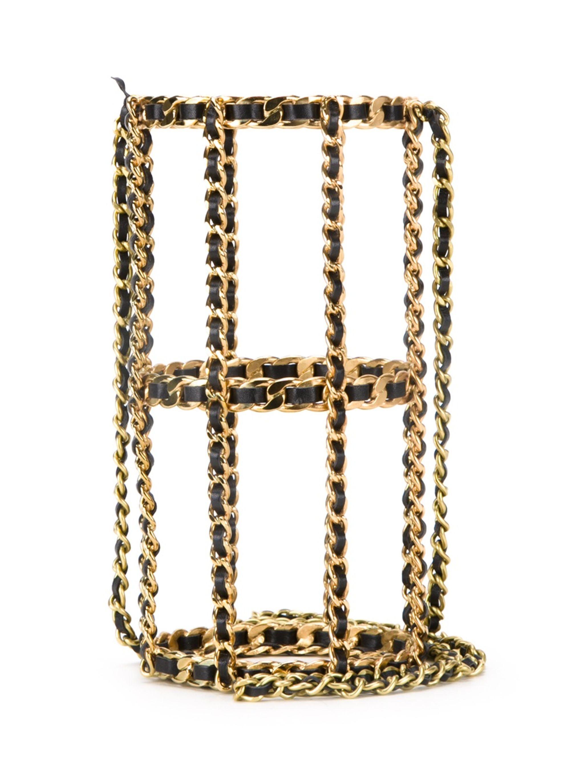 Chanel 1994 Runway Vintage Iconic Cage Chain Bottle Minaudière Shoulder Bag For Sale 3