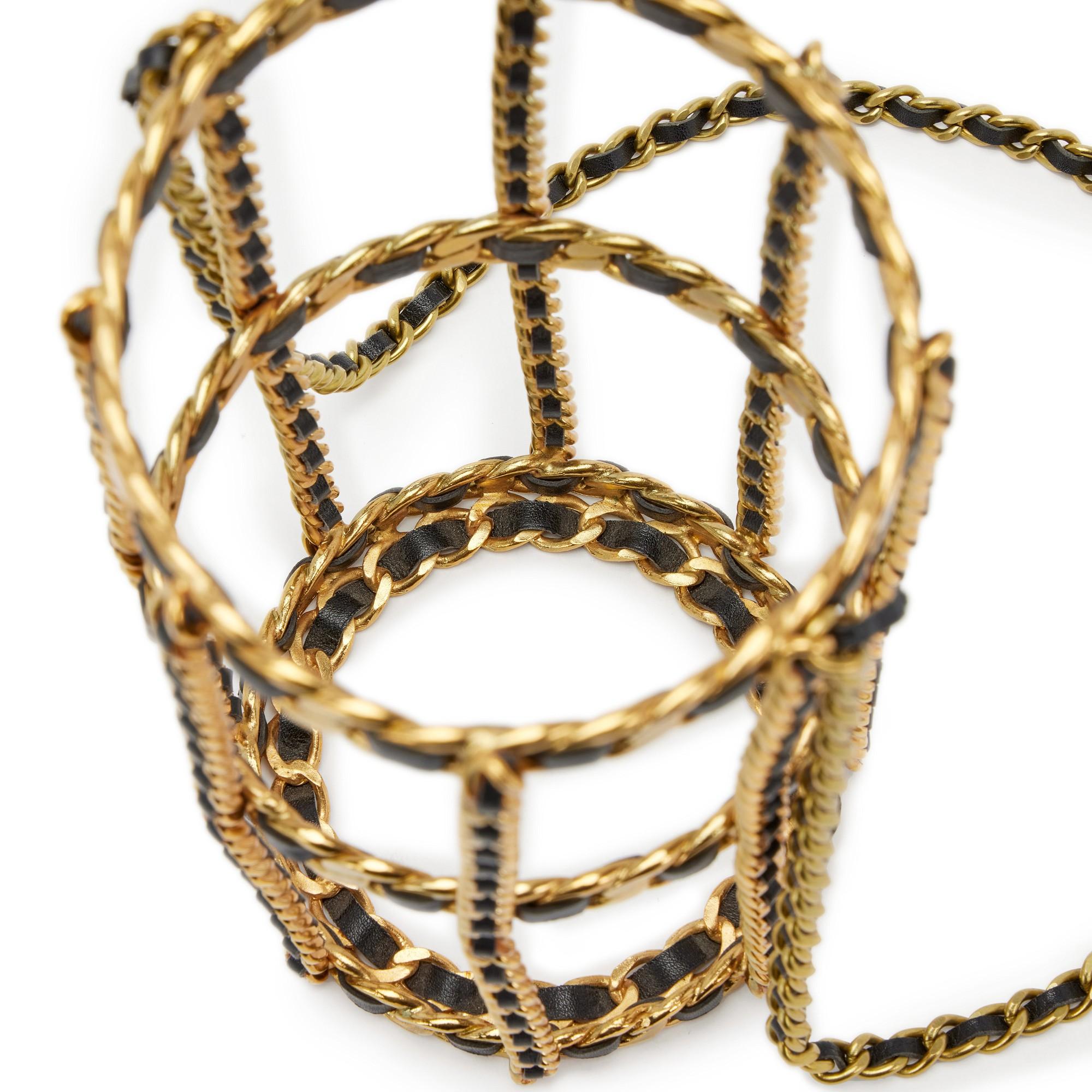 Chanel 1994 Runway Vintage Iconic Cage Chain Bottle Minaudière Shoulder Bag For Sale 4
