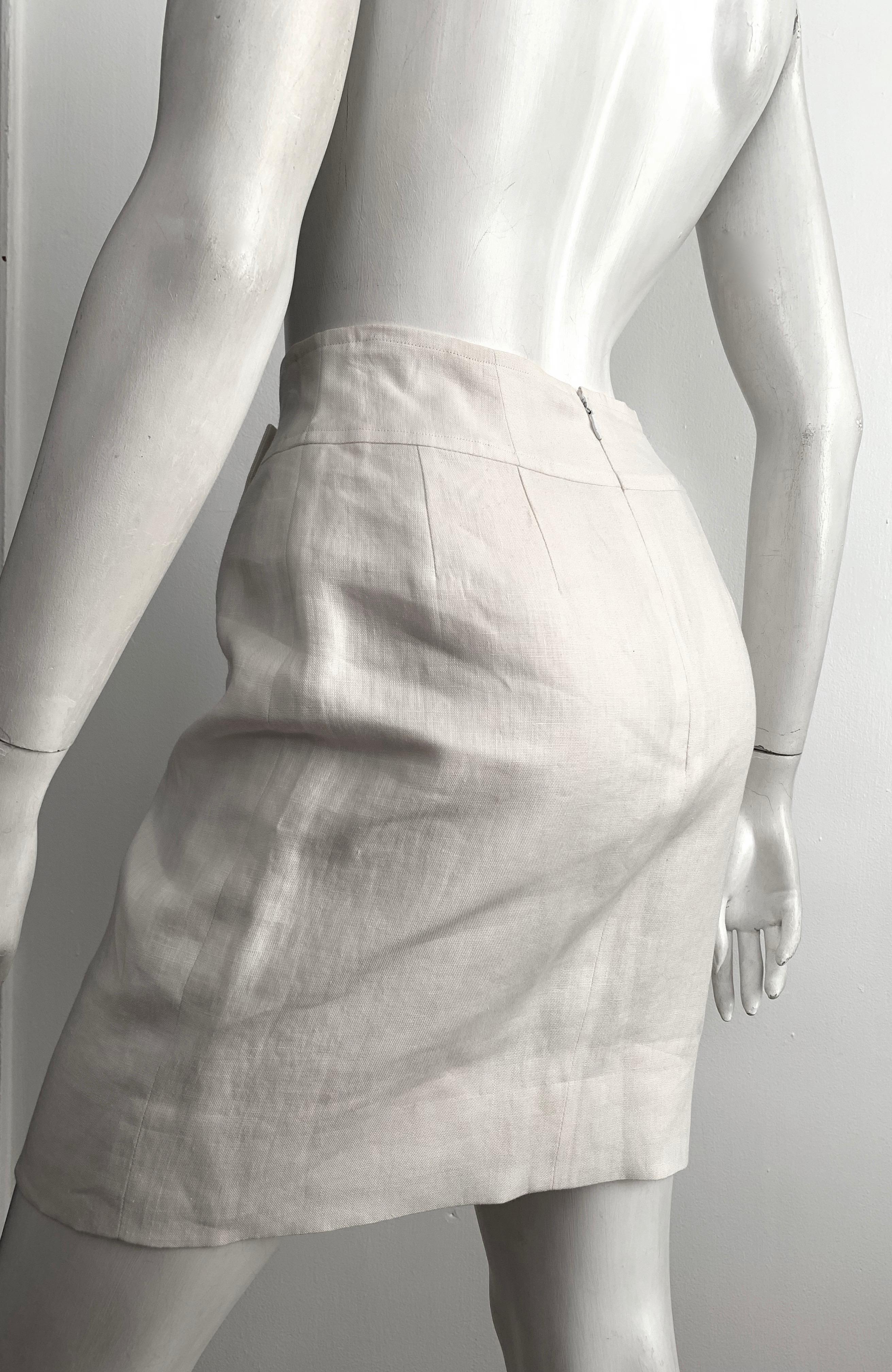 Chanel 1994 Spring Cream Linen Short Skirt Size 4. For Sale 2