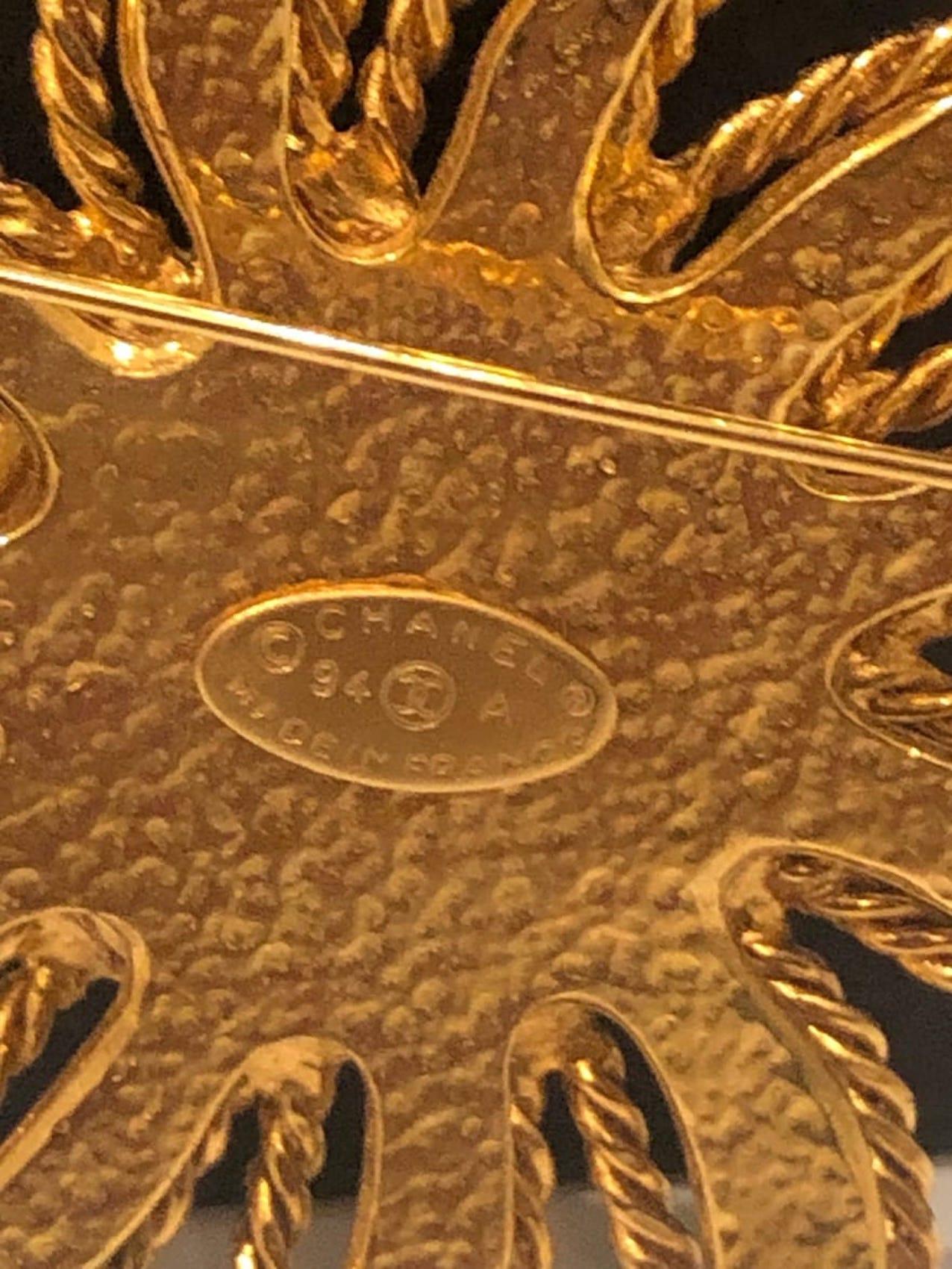 Women's CHANEL 1994 Sun Brooch Pin Gold CC Logo W/Box For Sale