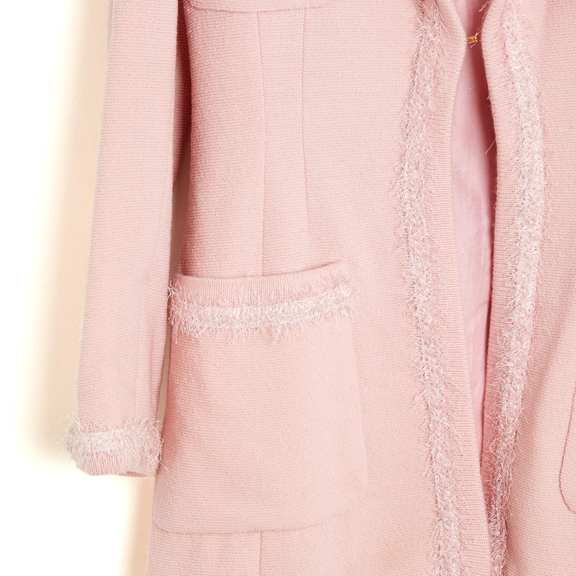 Rose Veste longue en tweed de laine rose Chanel 1994 Veste FR38 GB10 US8 en vente