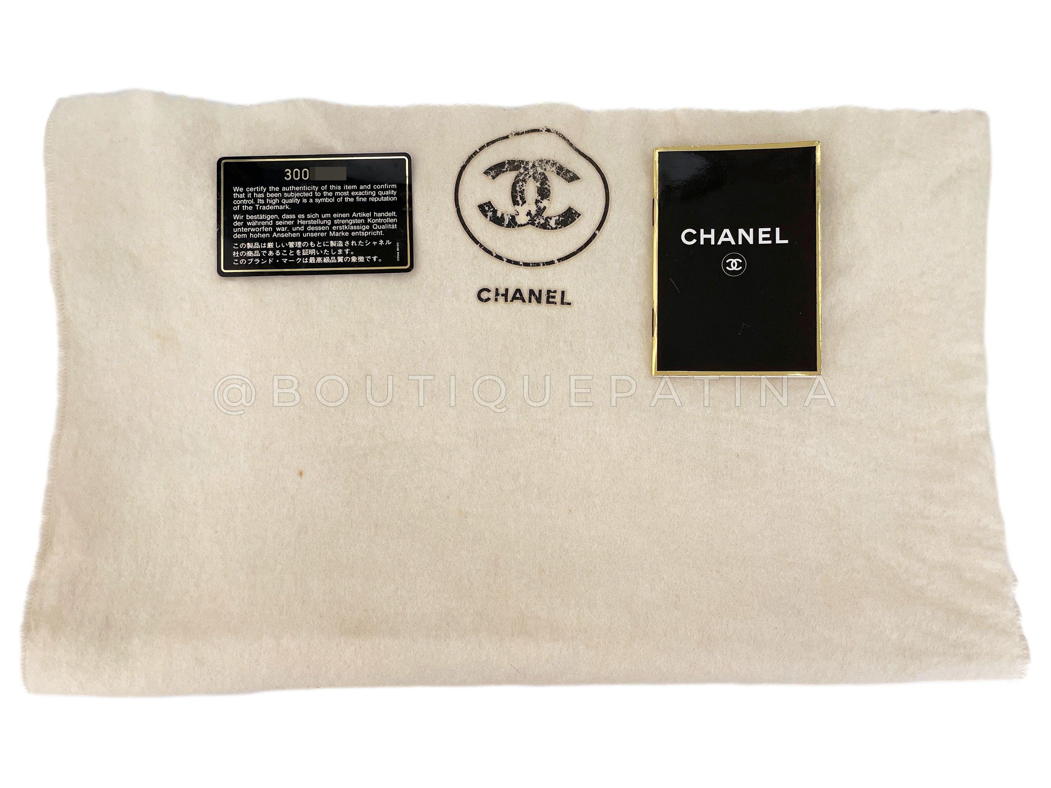 Chanel 1994 Vintage Black Caviar Chevron Maxi XL Classic Flap Bag 24k GHW 66750 For Sale 10