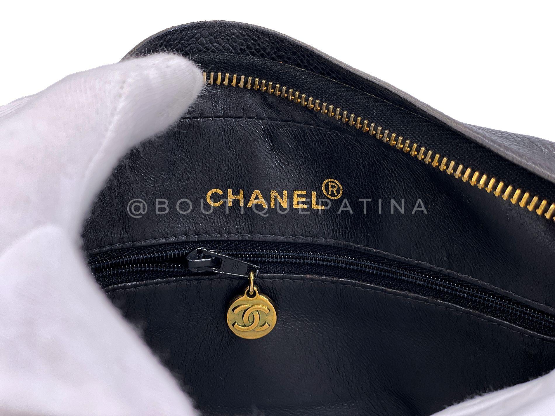 Chanel 1994 Vintage Black Caviar Classic Flap Camera Case Bag 24k GHW 68611 For Sale 6
