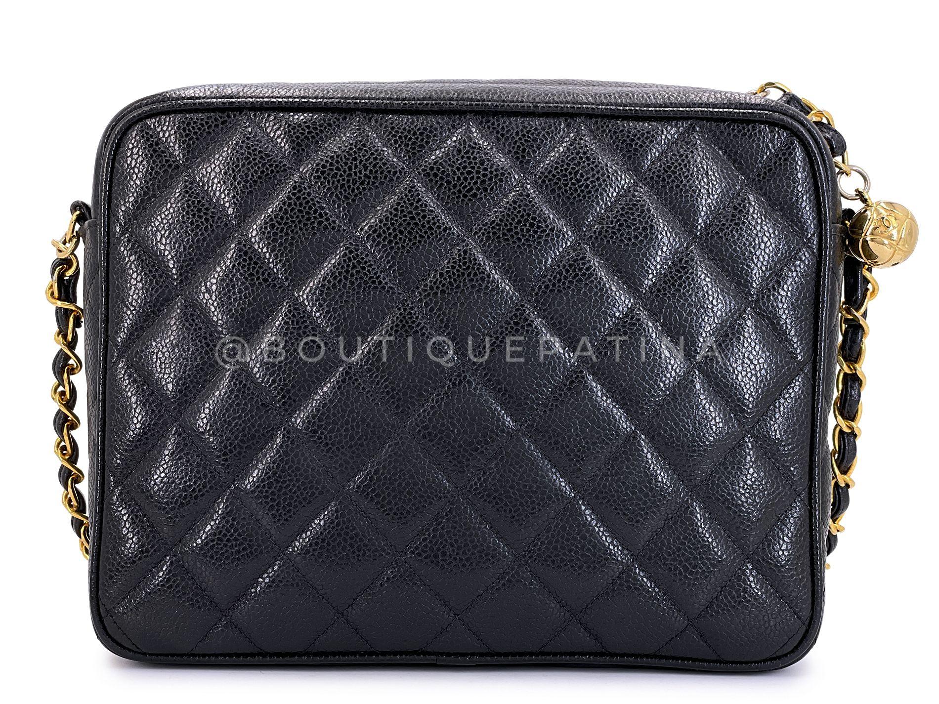 Chanel 1994 Vintage Black Caviar Classic Flap Camera Case Bag 24k GHW 68611 For Sale 1
