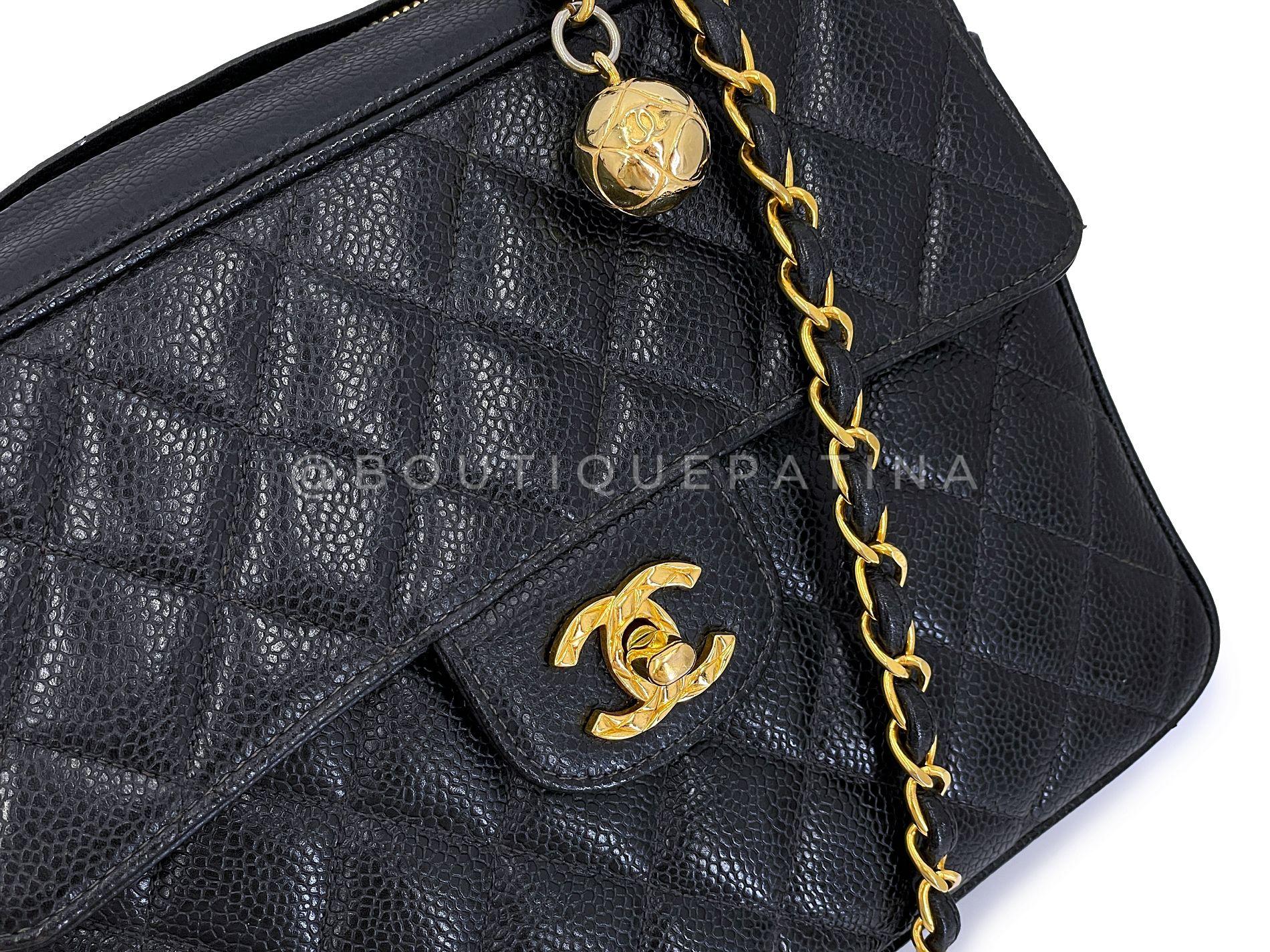 Chanel 1994 Vintage Black Caviar Classic Flap Camera Case Bag 24k GHW 68611 For Sale 4
