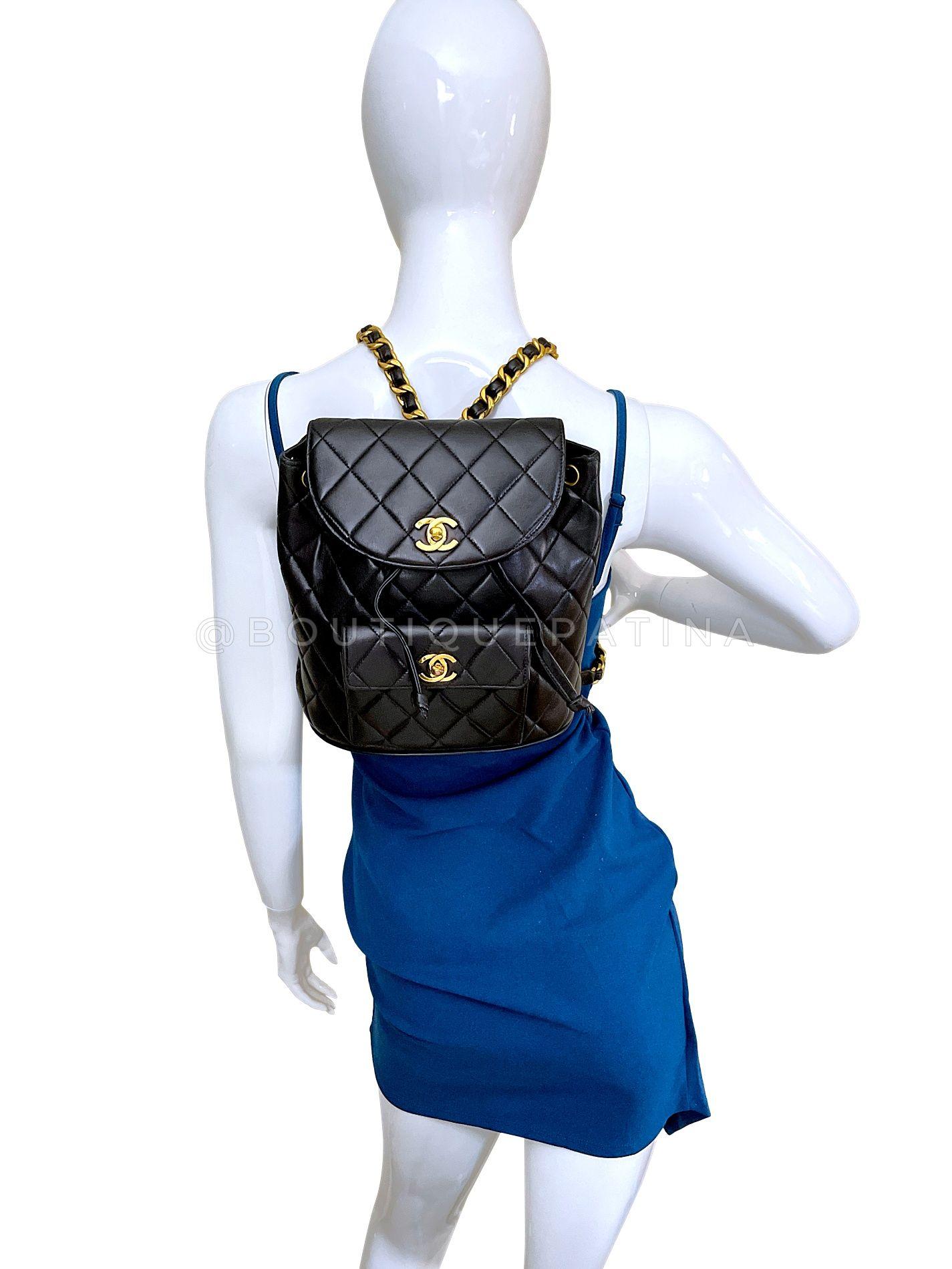 Chanel 1994 Vintage Black Lambskin Duma Backpack Bag 24k GHW 66235 For Sale 10