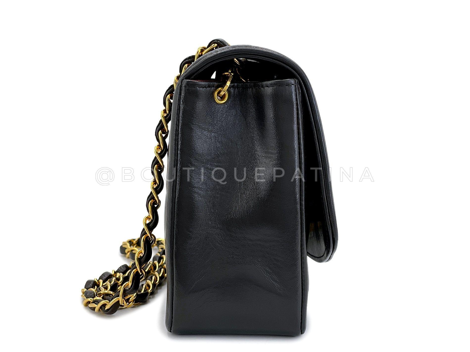 Women's Chanel 1994 Vintage Black Lambskin Medium Diana Flap Bag 24k GHW 64411 For Sale