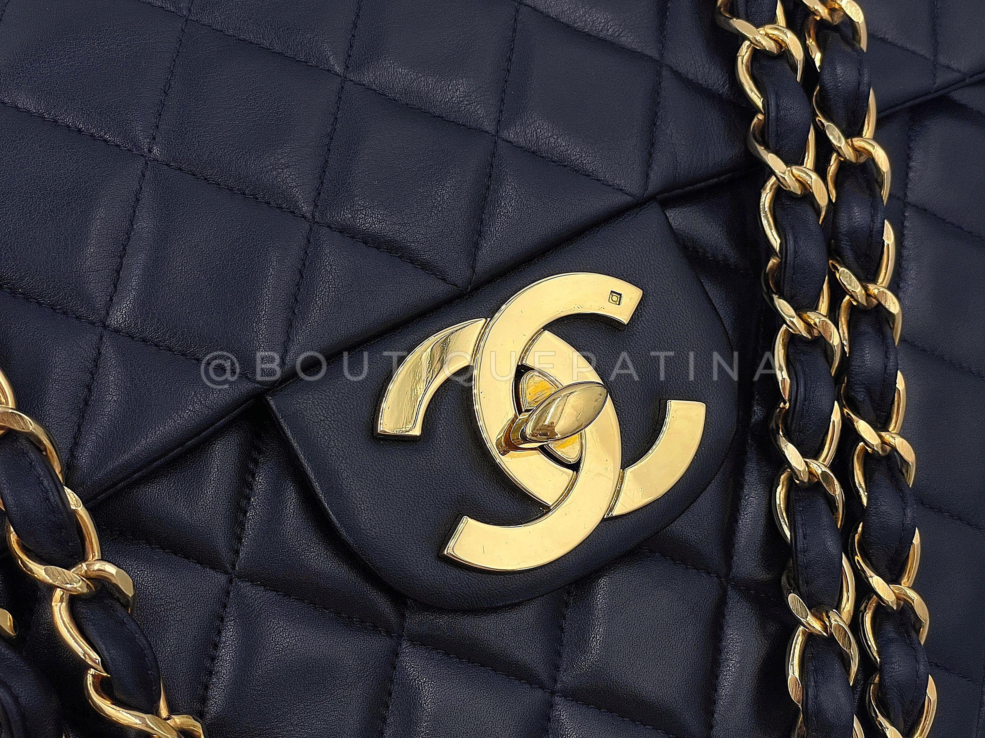 Chanel 1994 Vintage Black Maxi Classic Flap Bag 24k GHW 67598 en vente 4