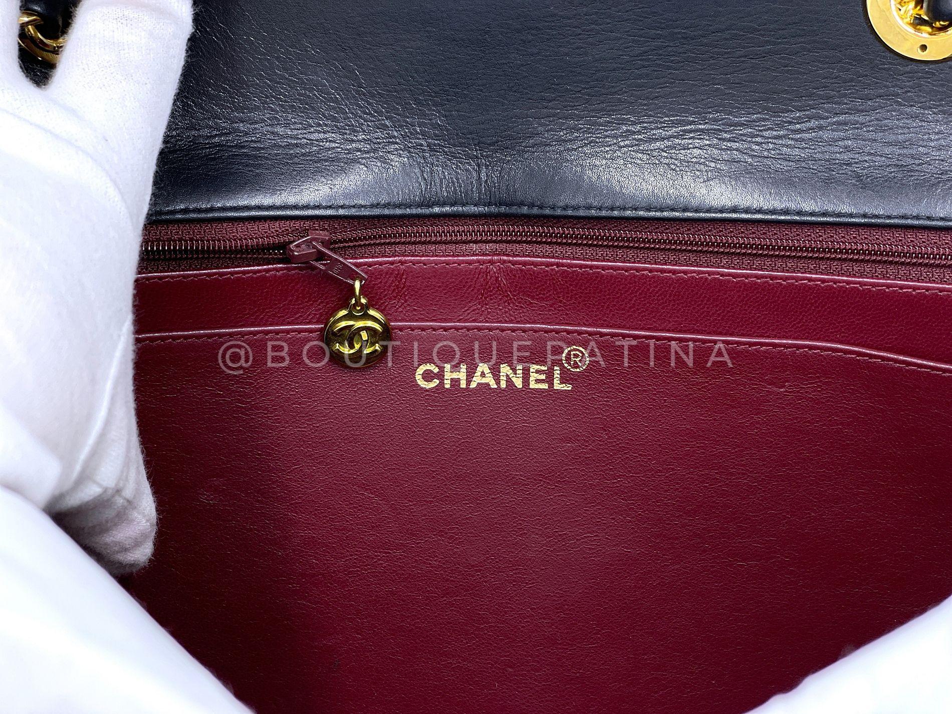 Chanel 1994 Vintage Black Maxi Classic Flap Bag 24k GHW 68171 en vente 6