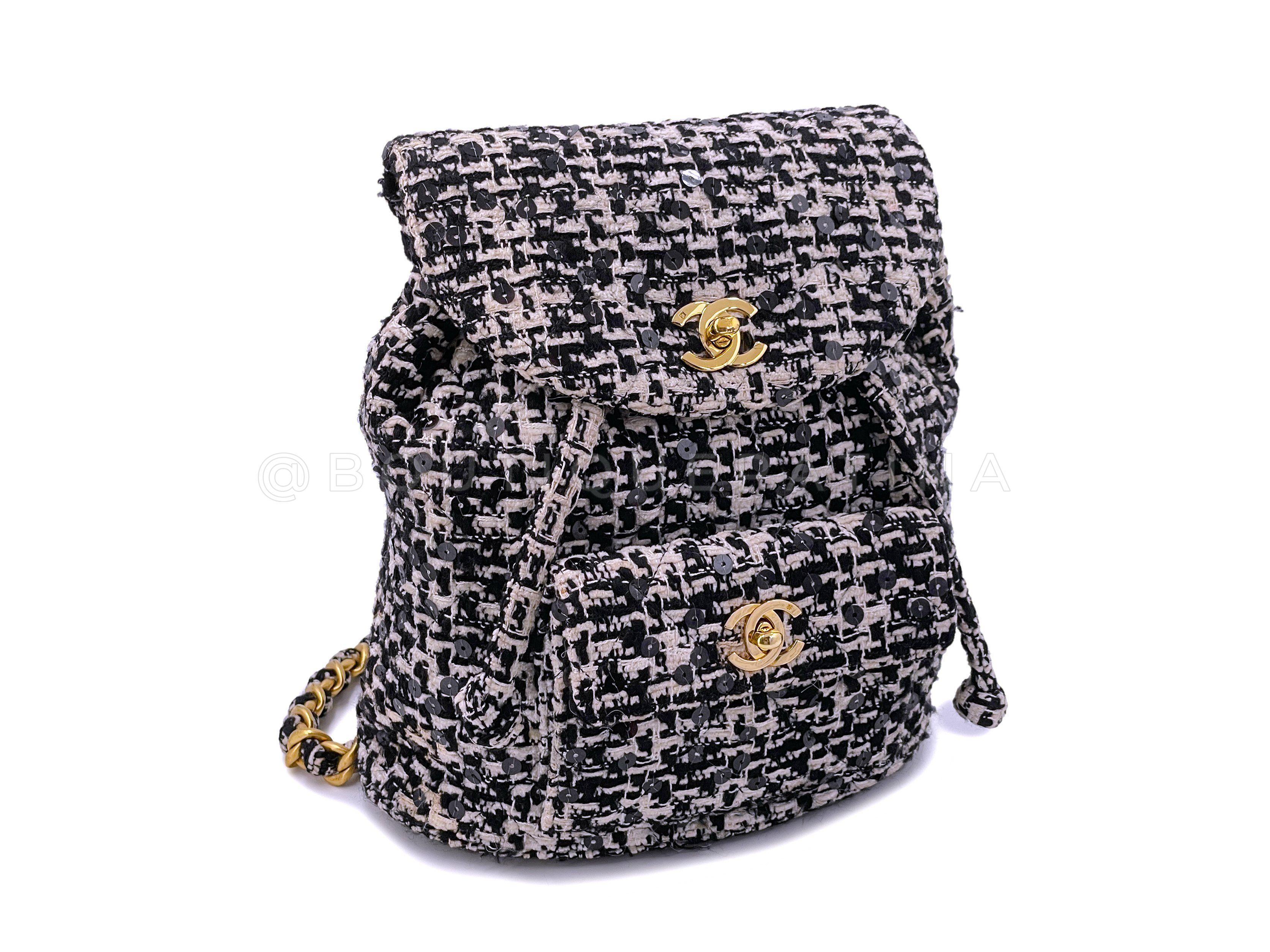 Chanel 1994 Vintage Black White Tweed Duma Backpack Bag 24k GHW 66338 In Excellent Condition For Sale In Costa Mesa, CA