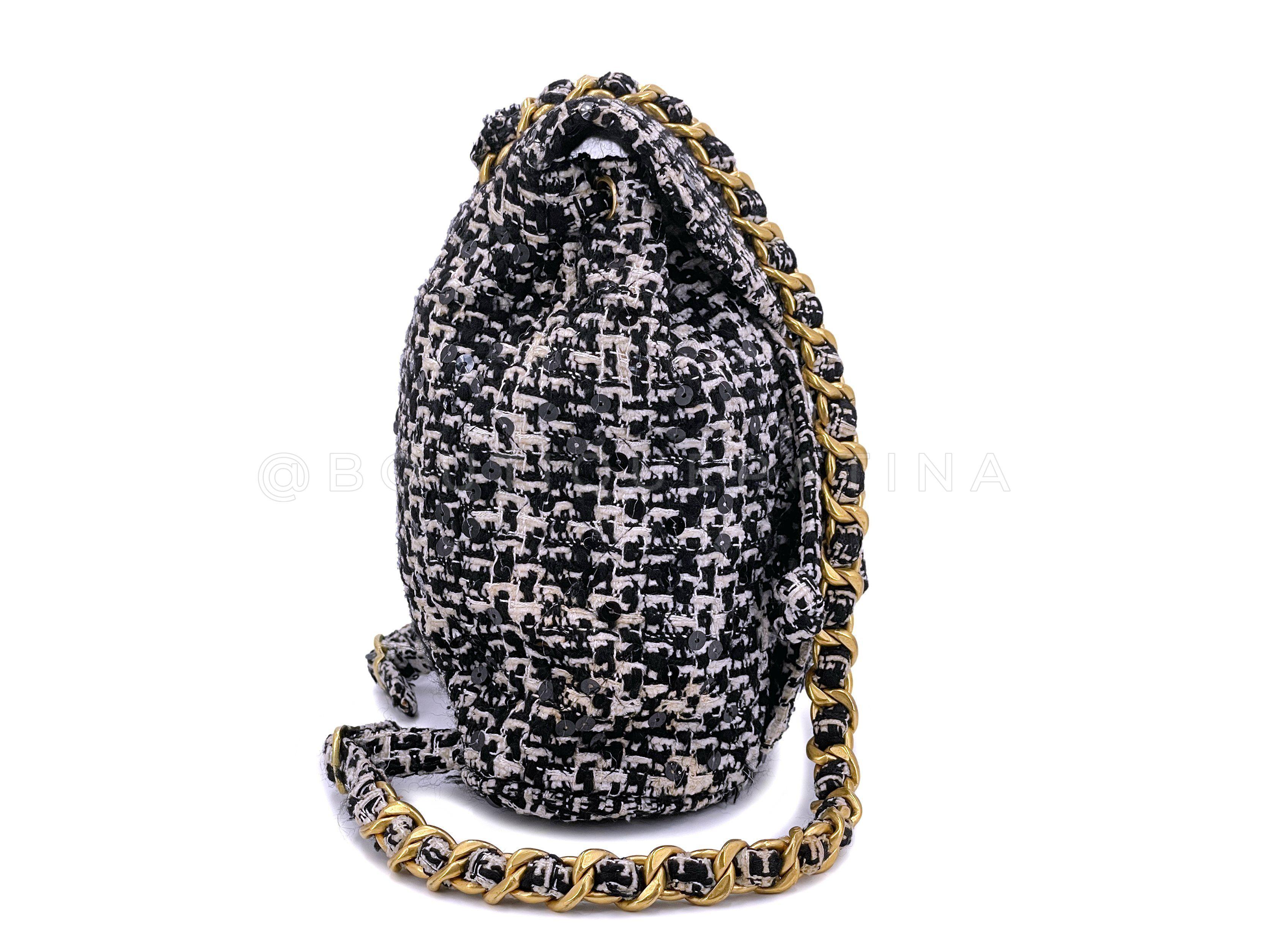 Women's Chanel 1994 Vintage Black White Tweed Duma Backpack Bag 24k GHW 66338 For Sale