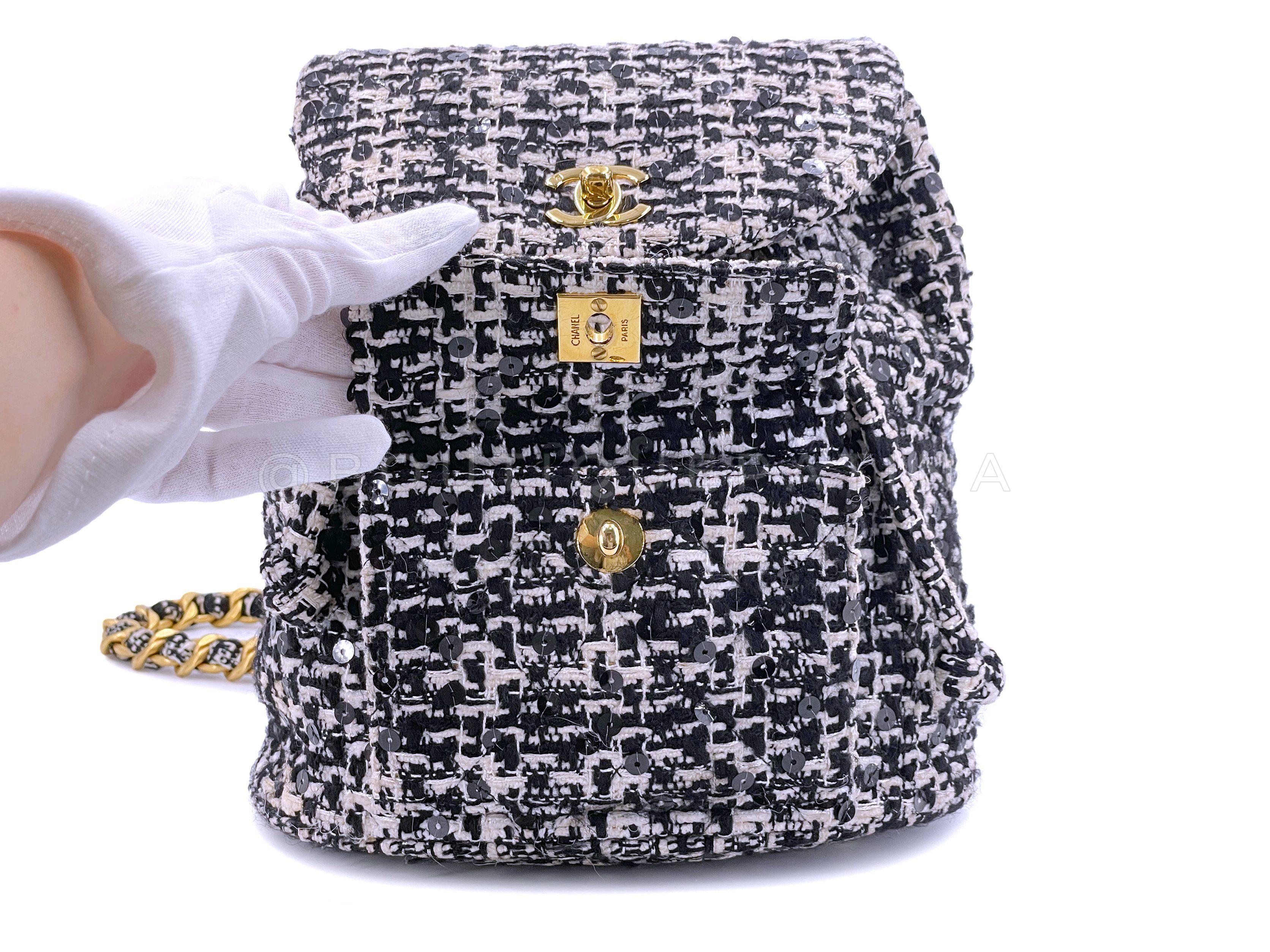 Chanel 1994 Vintage Black White Tweed Duma Backpack Bag 24k GHW 66338 For Sale 4