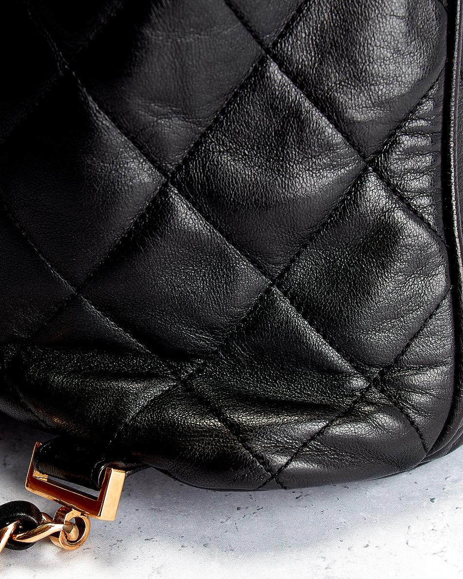 Chanel 1994 Vintage Diamond Quilted Drawstring Bucket Backpack Rucksack Bag For Sale 7