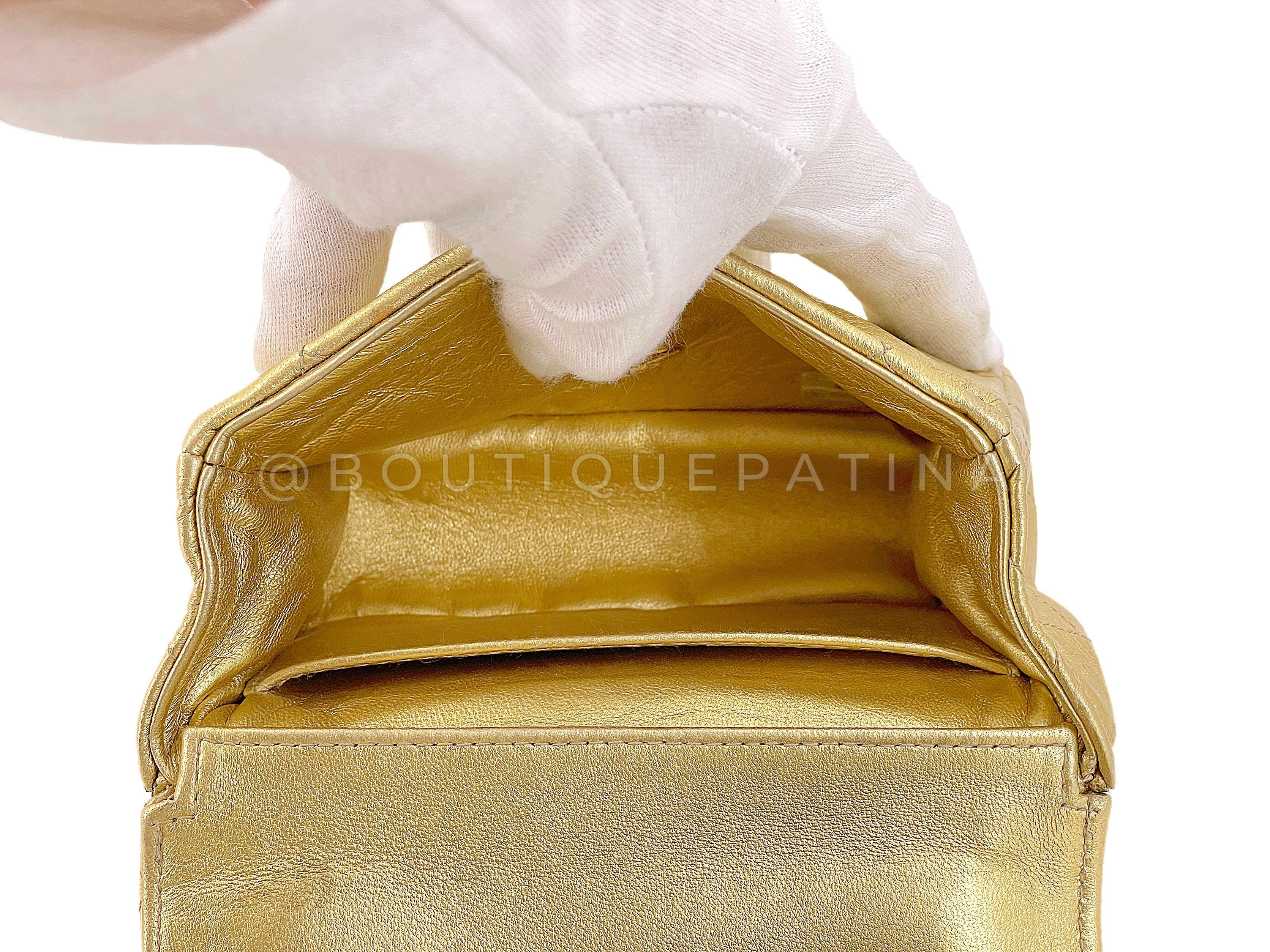 Chanel 1994 Vintage Gold Child Extra Square Mini sac Kelly 67404 en vente 6