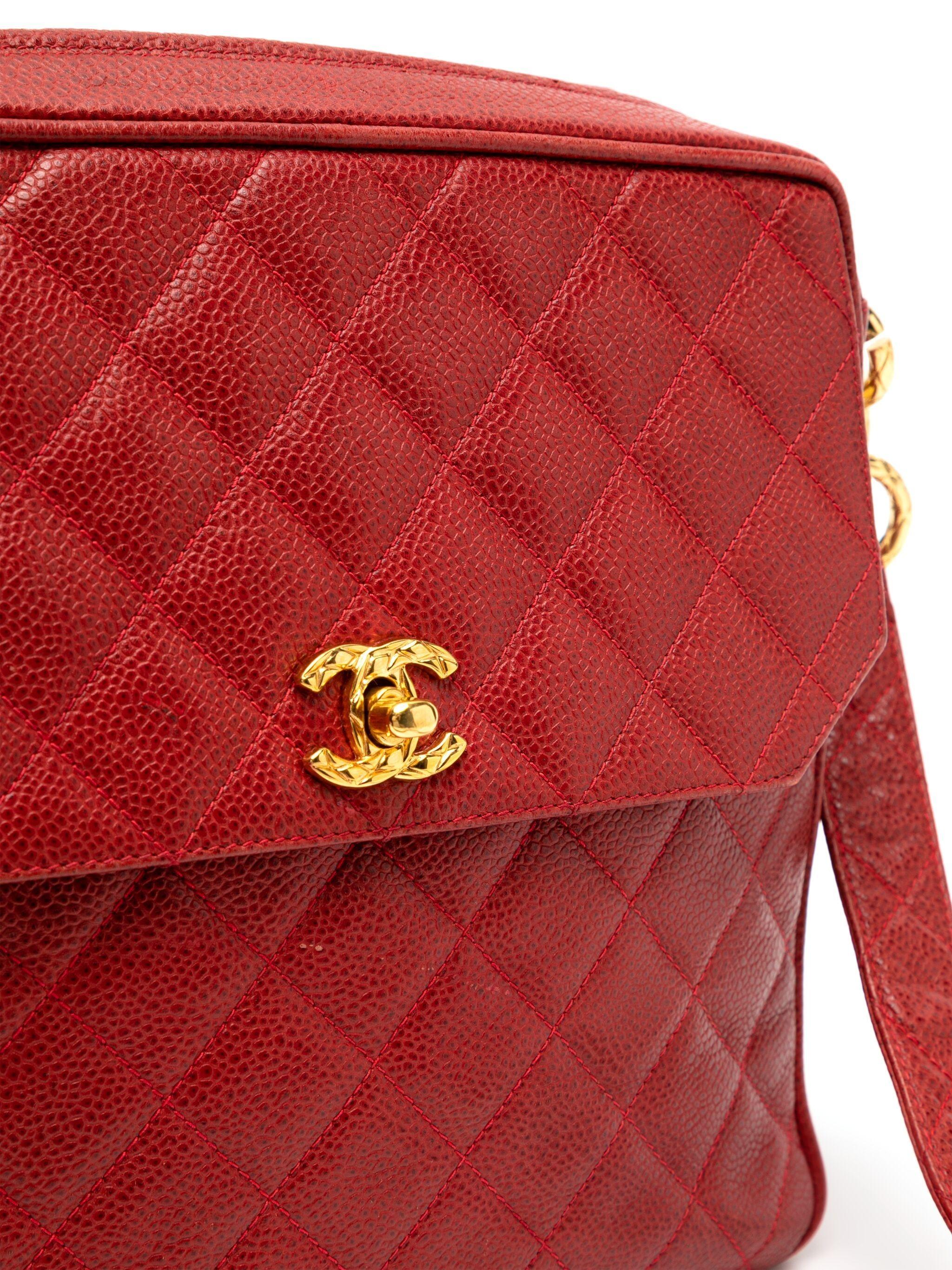 Femenino o masculino Chanel 1994 Vintage Grande Rojo Caviar Piel Cuerpo Cruzado  Bolsa para cámara en venta