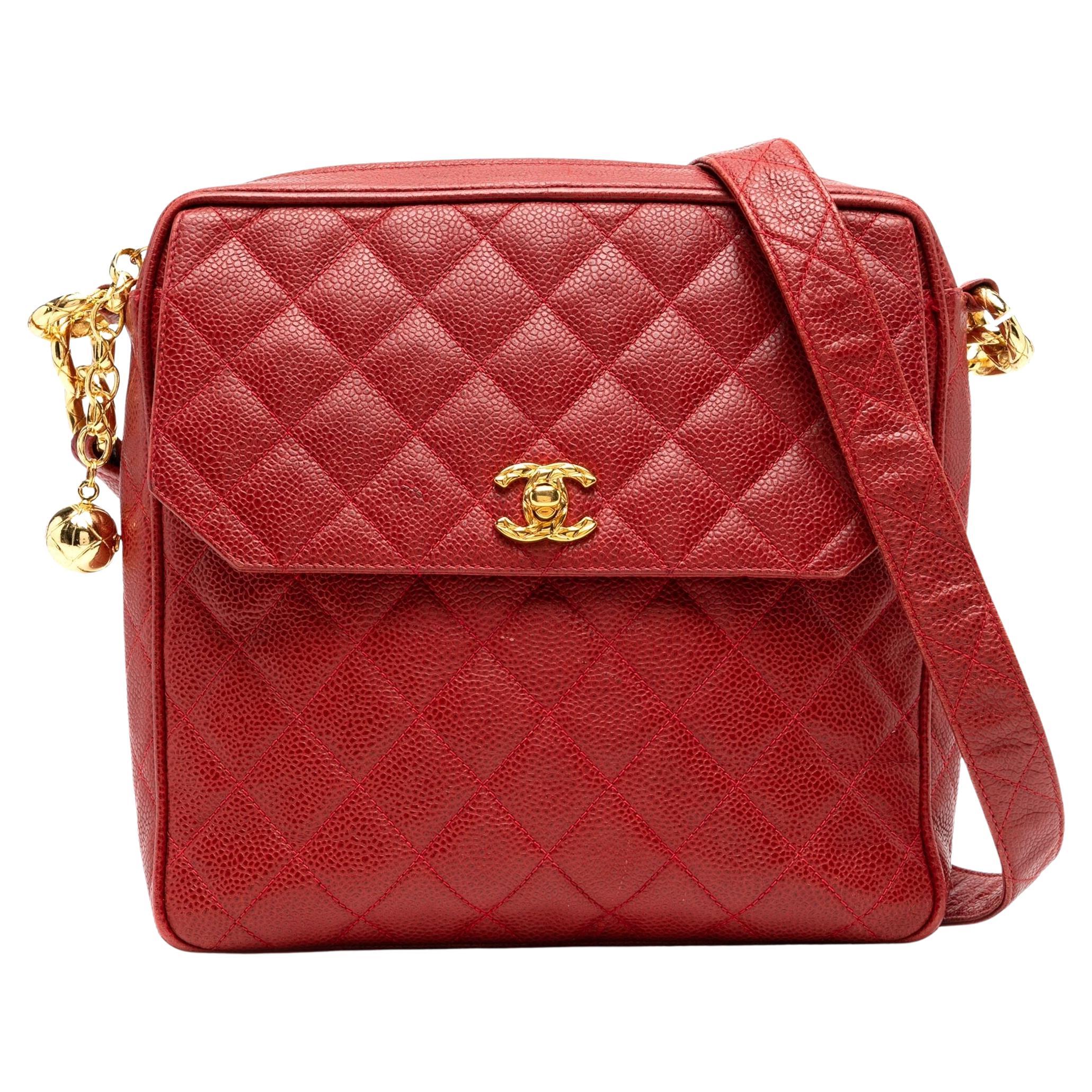 Chanel 1994 Vintage Grande Rojo Caviar Piel Cuerpo Cruzado  Bolsa para cámara en venta