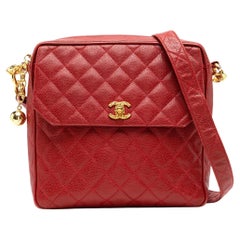 Chanel 1994 Vintage Large Red Caviar Leather Cross Body  Borsa per fotocamera
