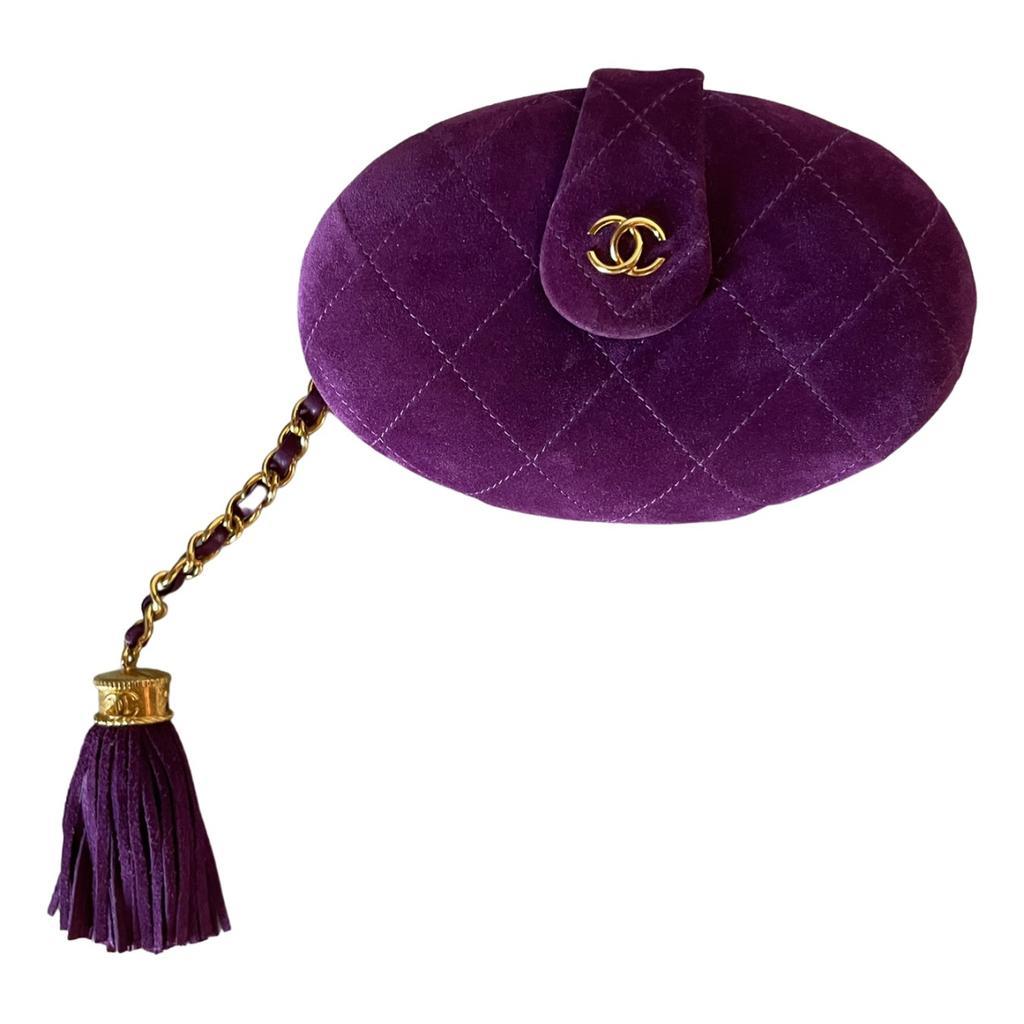 Women's Chanel Rare 1994 Vintage Purple Suede Quilted Gold CC Tassel Minaudière Clutch For Sale