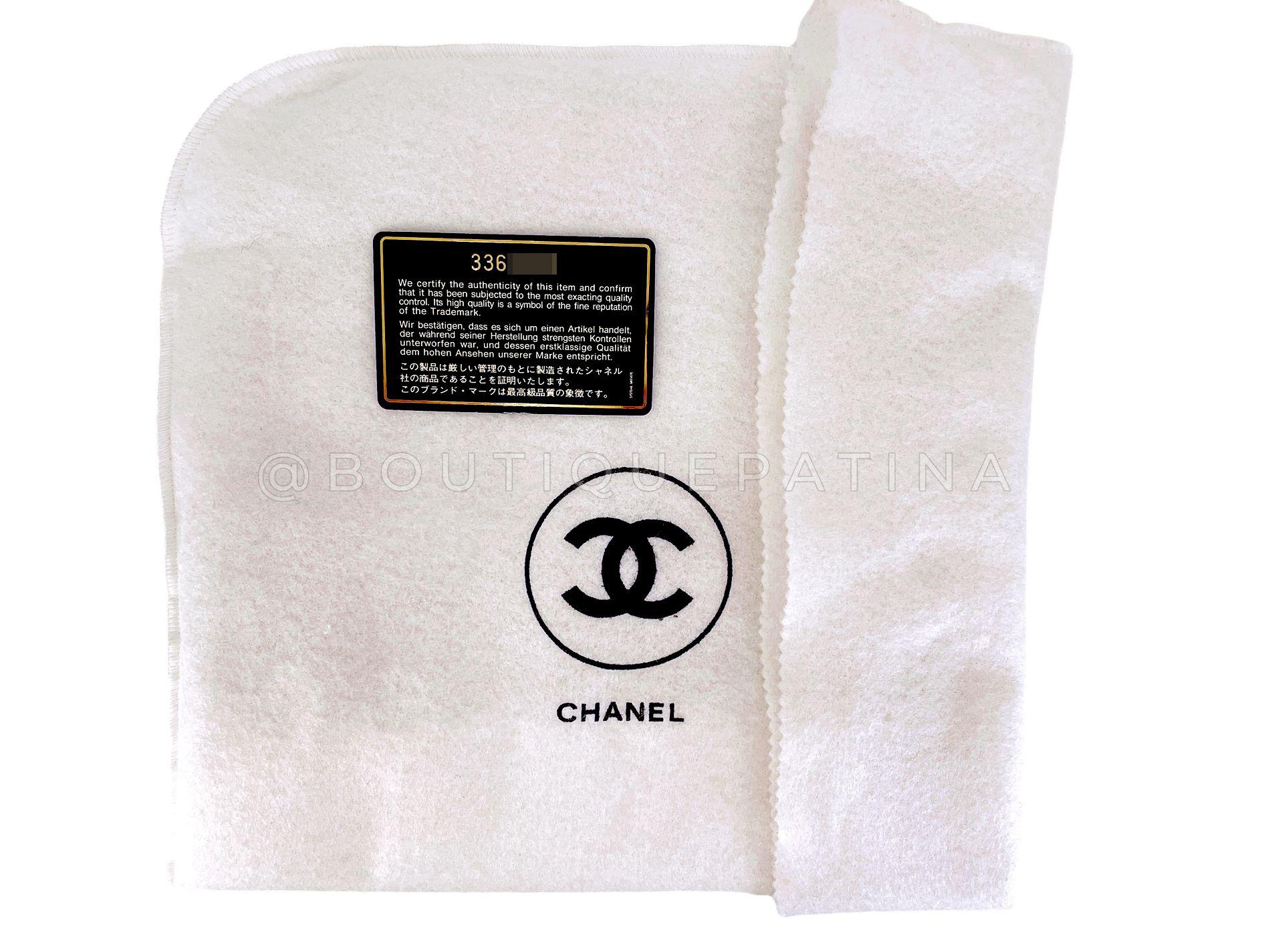 Chanel 1994 Vintage Caviar Petit sac à rabat Diana 24k GHW 68221 en vente 9