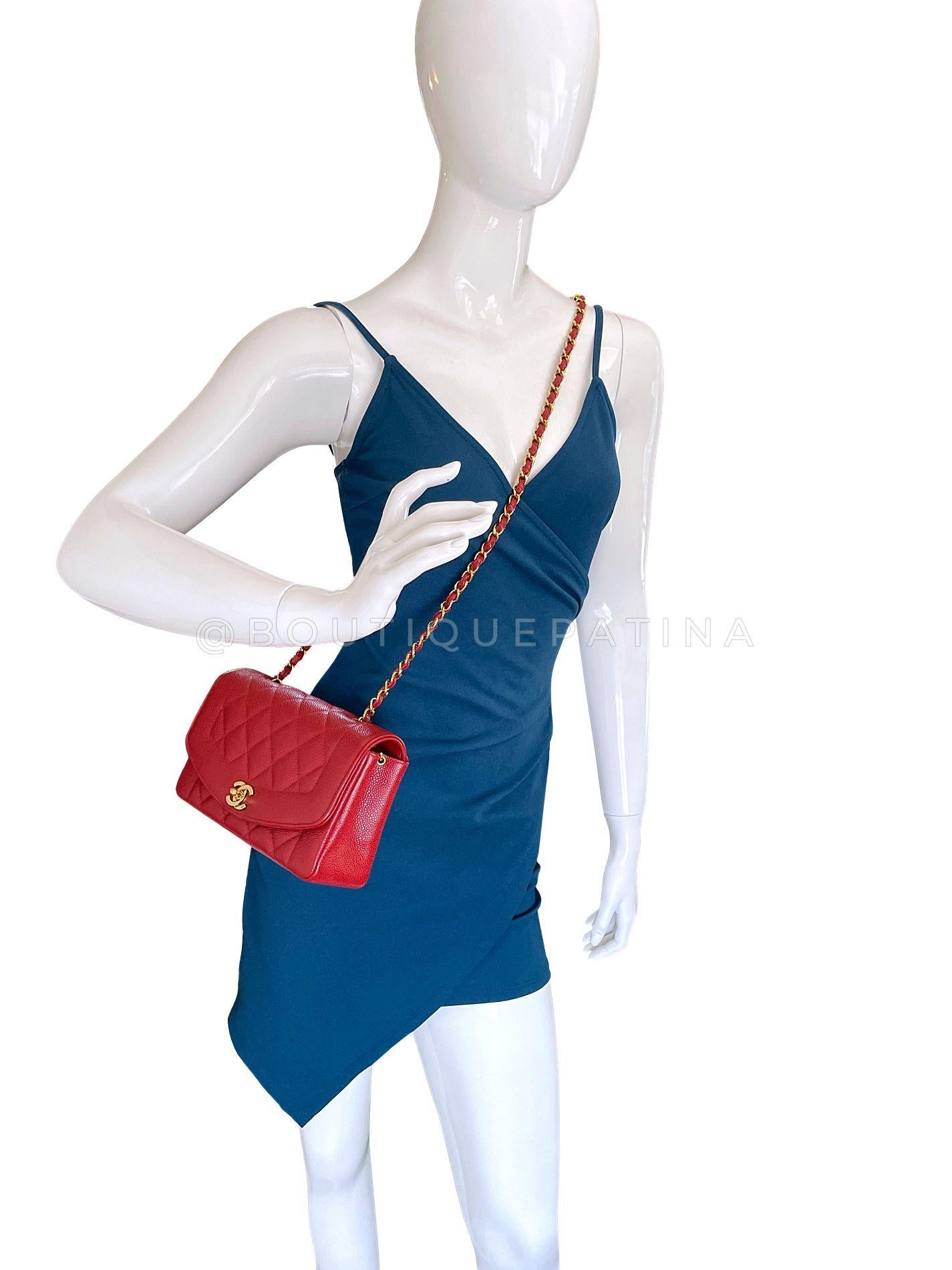 Chanel 1994 Vintage Caviar Petit sac à rabat Diana 24k GHW 68221 en vente 10