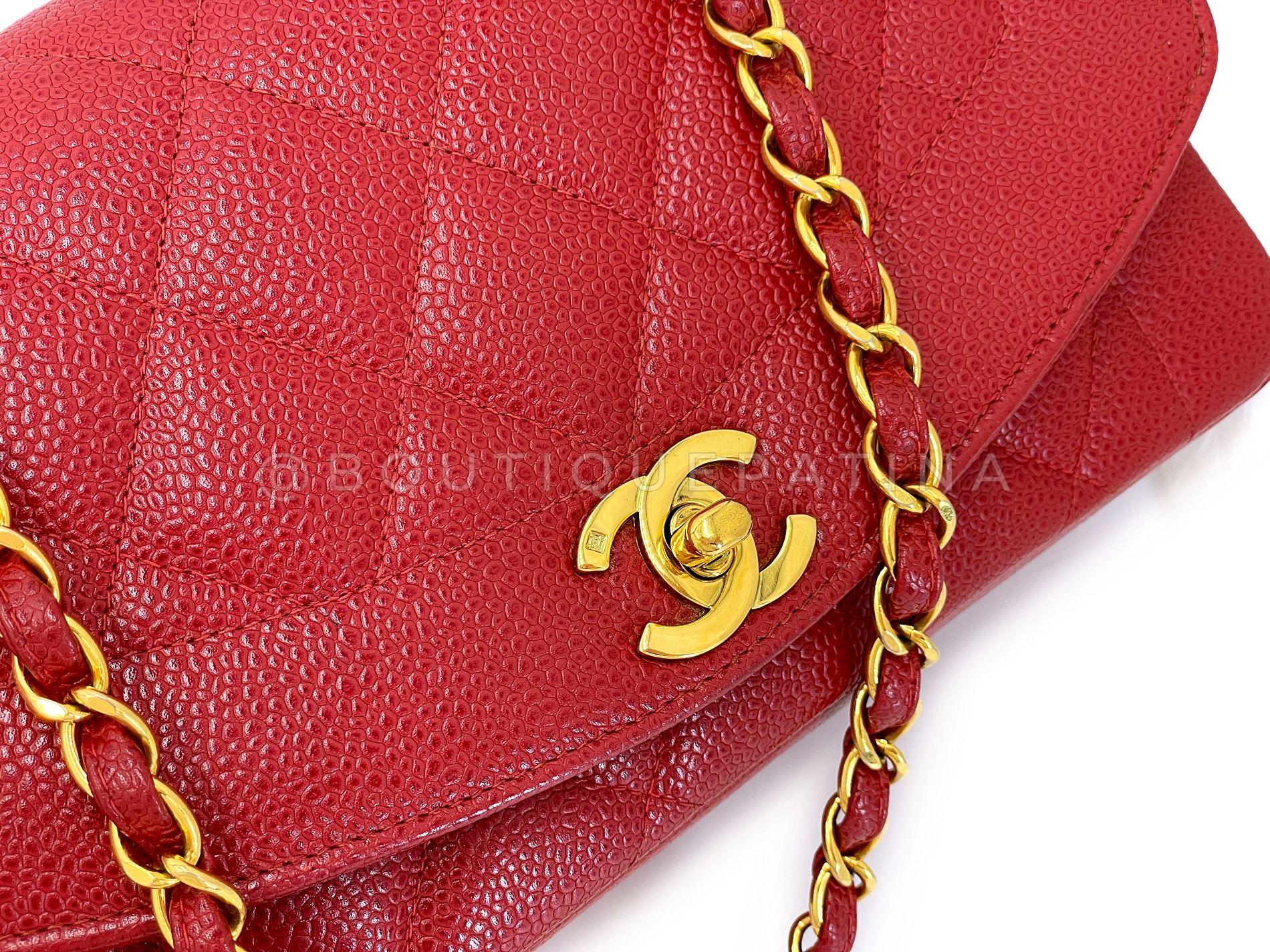 Chanel 1994 Vintage Caviar Petit sac à rabat Diana 24k GHW 68221 en vente 3