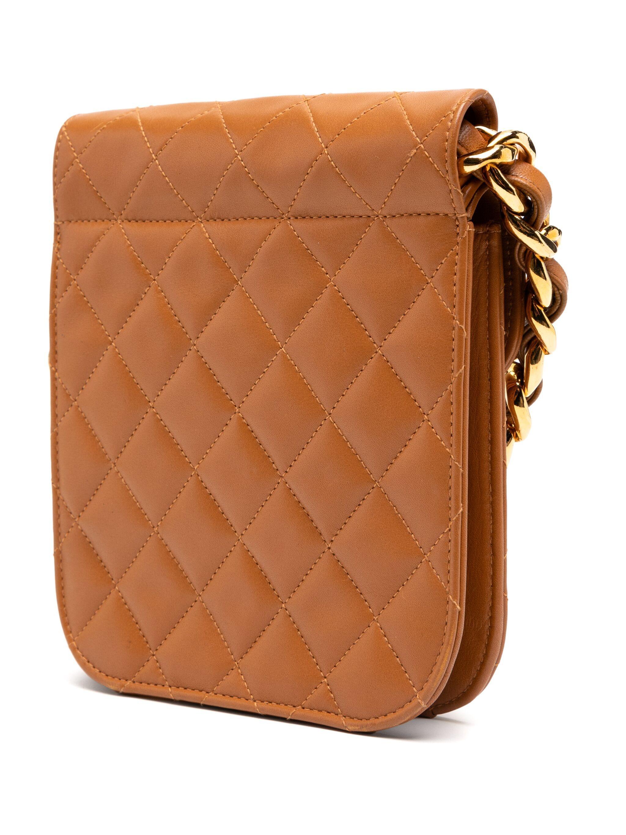 Chanel 1994 Vintage Beige Light Brown Quilted Runway Waist Fanny Pack Belt Bag For Sale 2