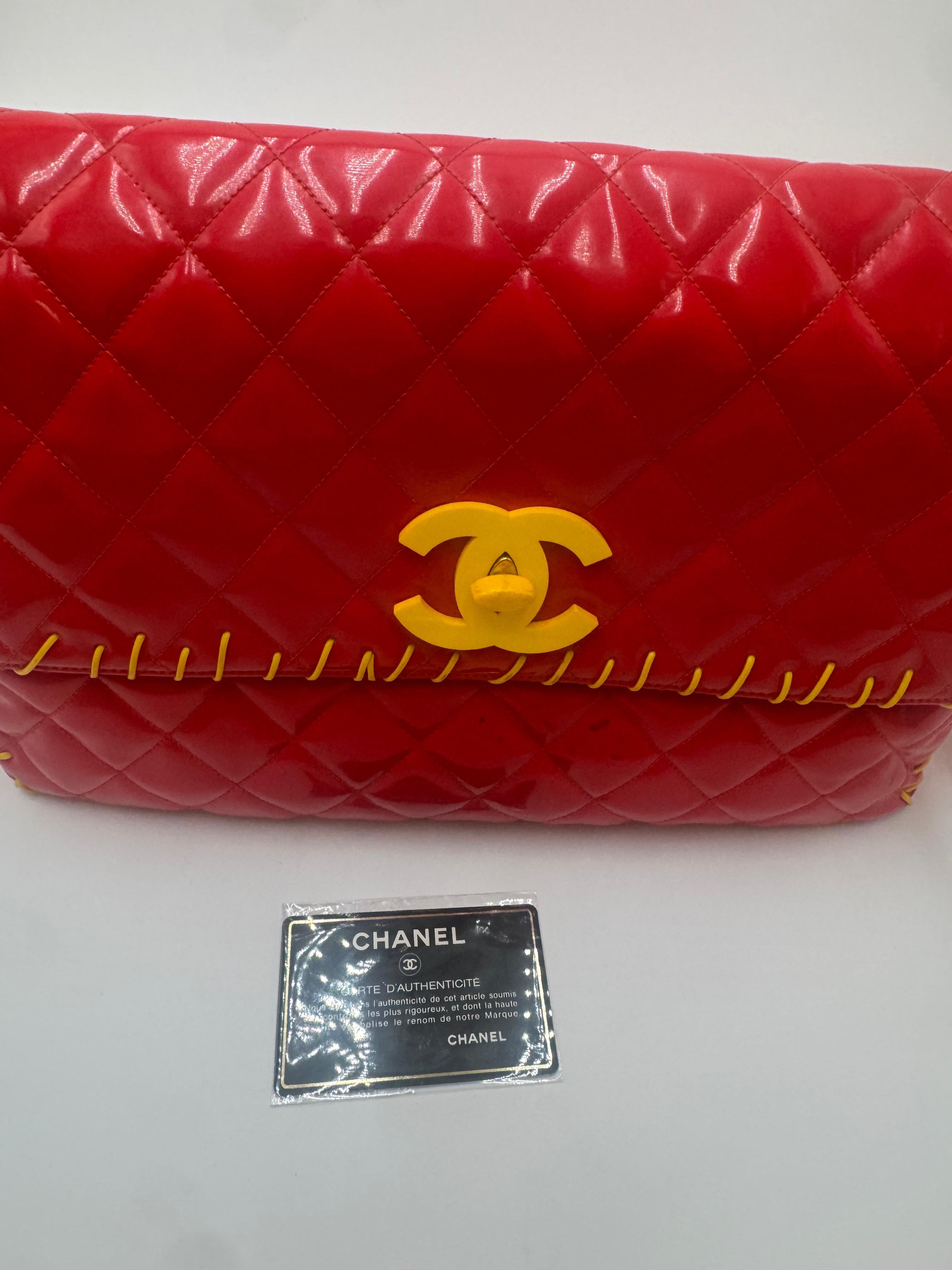 Chanel 1994 Vinyl Maxi Flap Bag in Red with Yellow Details in vendita 10