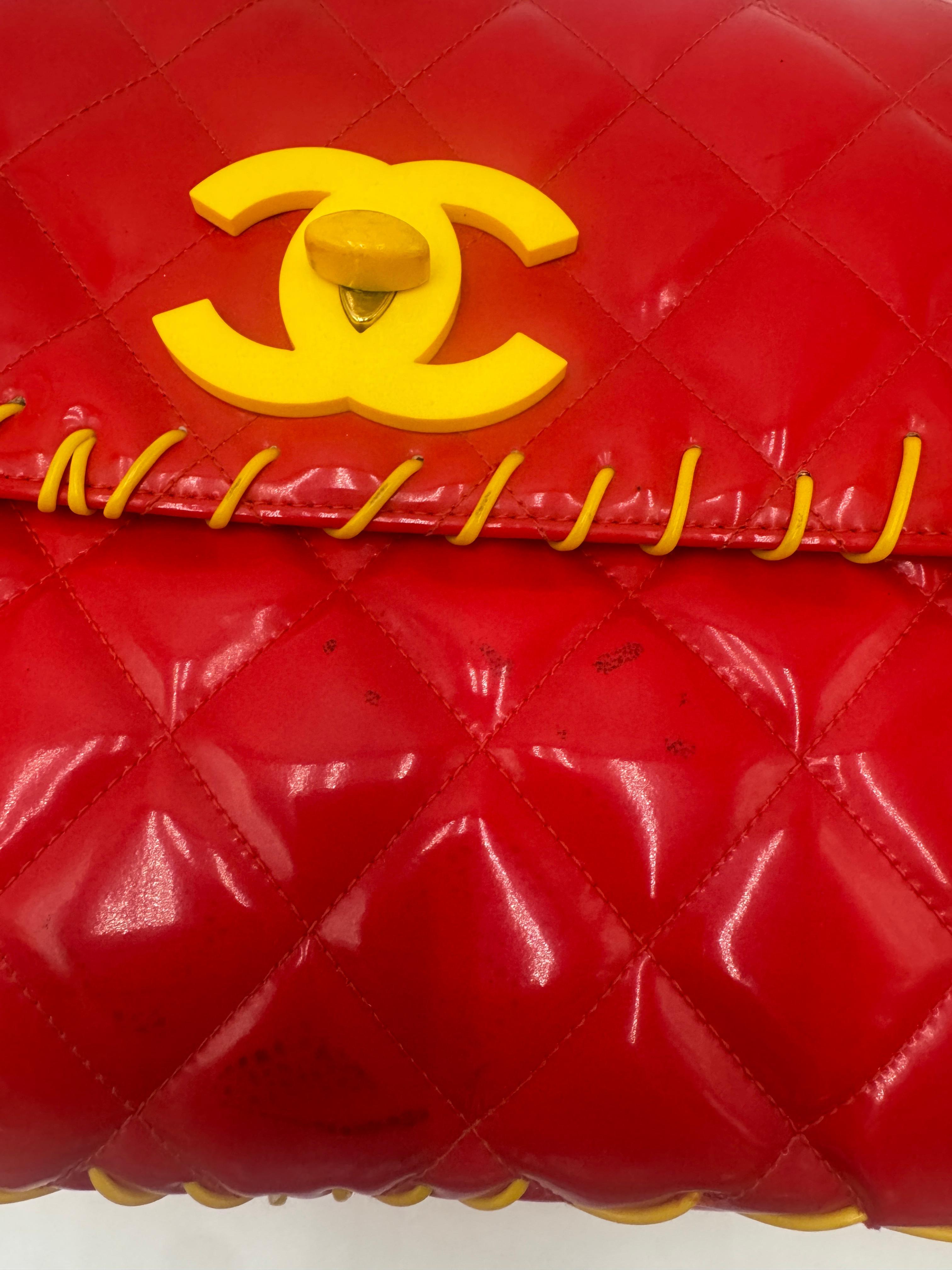 Chanel 1994 Vinyl Maxi Flap Bag in Red with Yellow Details in vendita 4