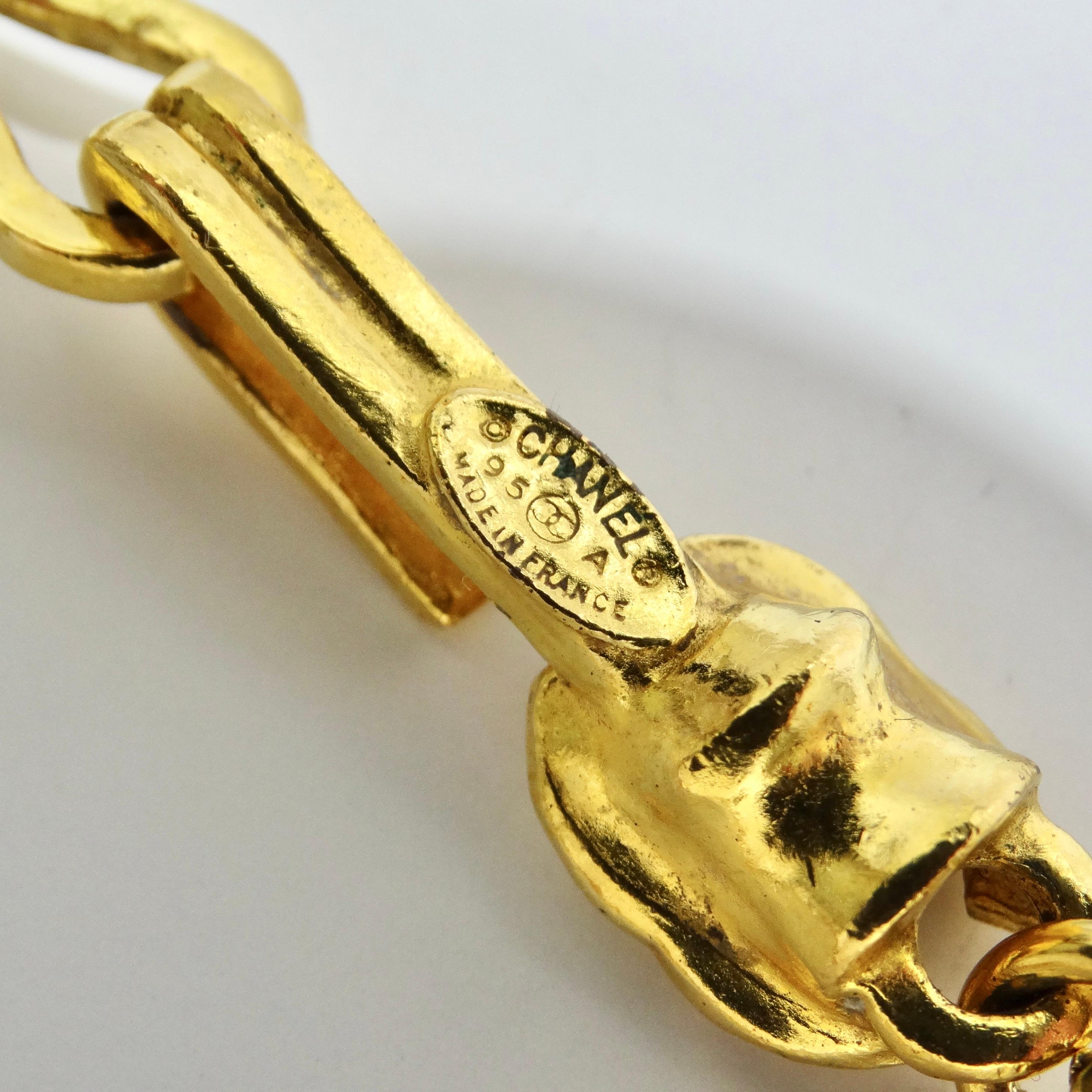 Chanel 1995 Gold Tone Gripoix Glass Pendant Necklace For Sale 6