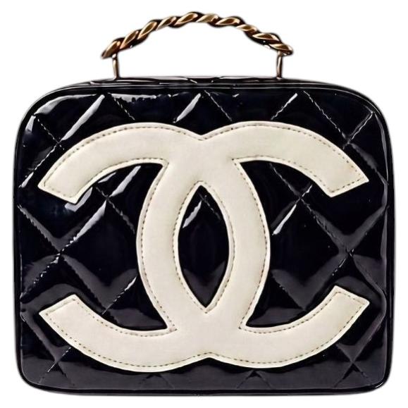 Chanel Bag 1995 - 17 For Sale on 1stDibs | 1995 chanel bag  display picture 1
