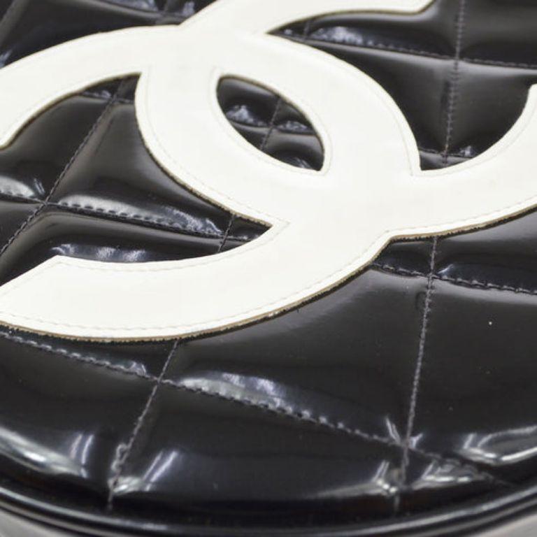 Black Chanel 1995 Round Vanity Handbag For Sale