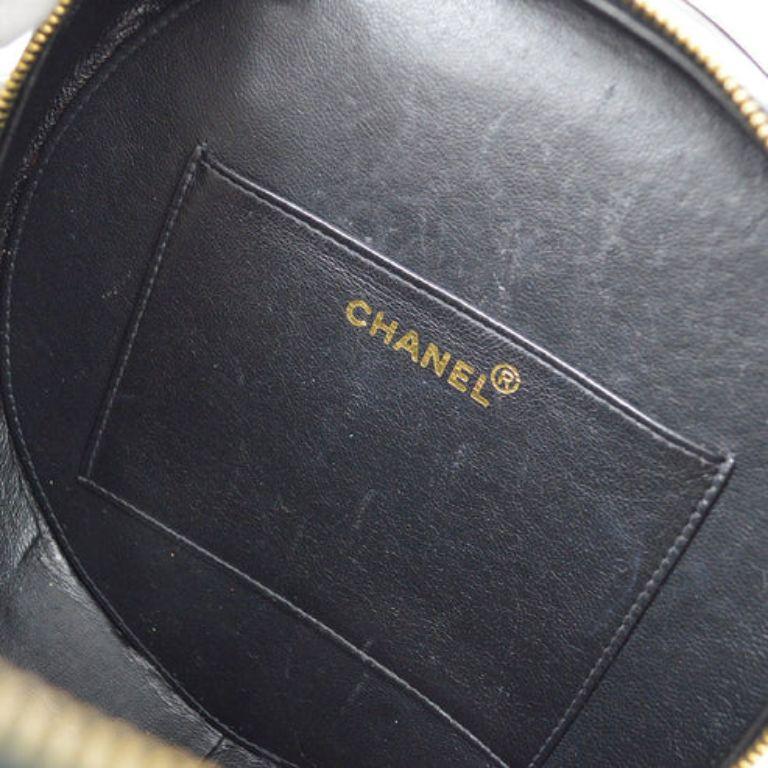 Chanel 1995 Round Vanity Handbag For Sale 2
