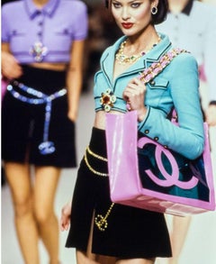 Chanel 1995 S / S Barbie Collection Runway Vintage rosa Patent und grün PVC-Tasche