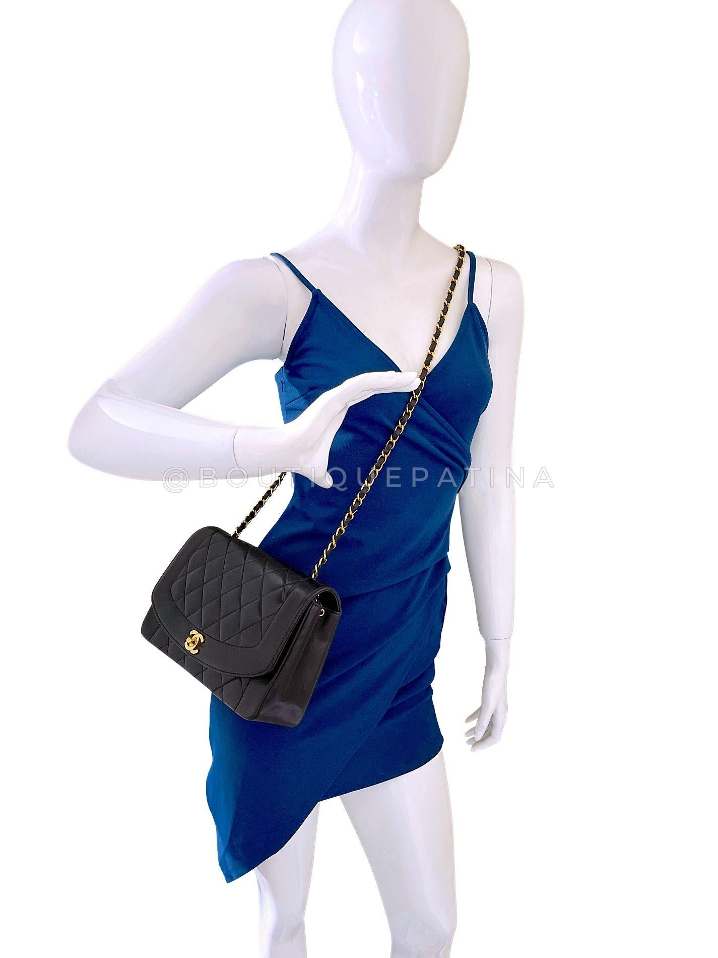 Chanel 1995 Vintage Schwarz Lammfell Medium Diana Flap Tasche 24k GHW 64476 im Angebot 10