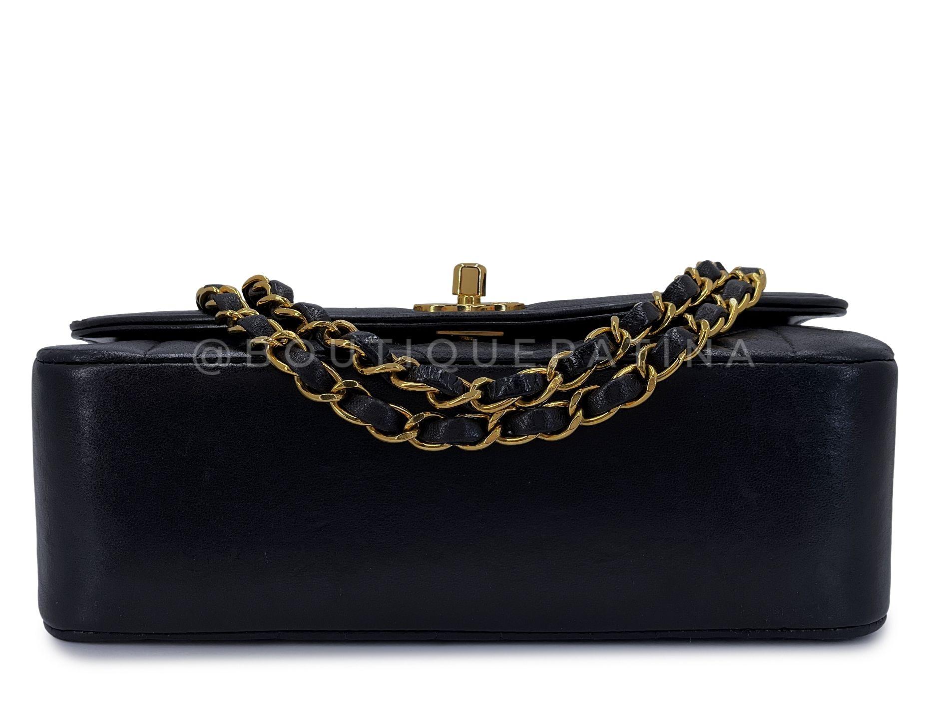 Chanel 1995 Vintage Black Small Diana Bag Lambskin 24k GHW 65663 For Sale 2