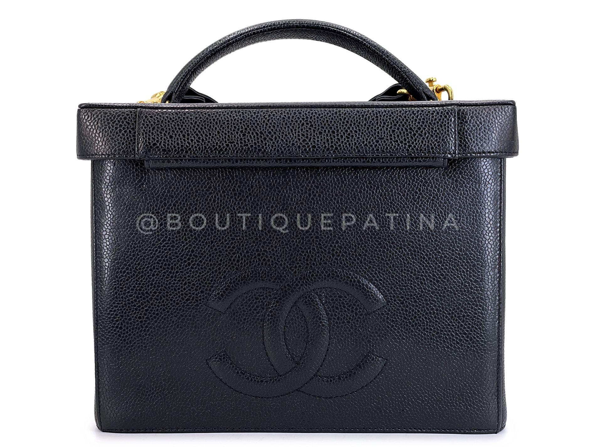 Chanel 1995 Vintage Caviar Box Vanity Case w Strap Bag 24k GHW 68869 Excellent état - En vente à Costa Mesa, CA