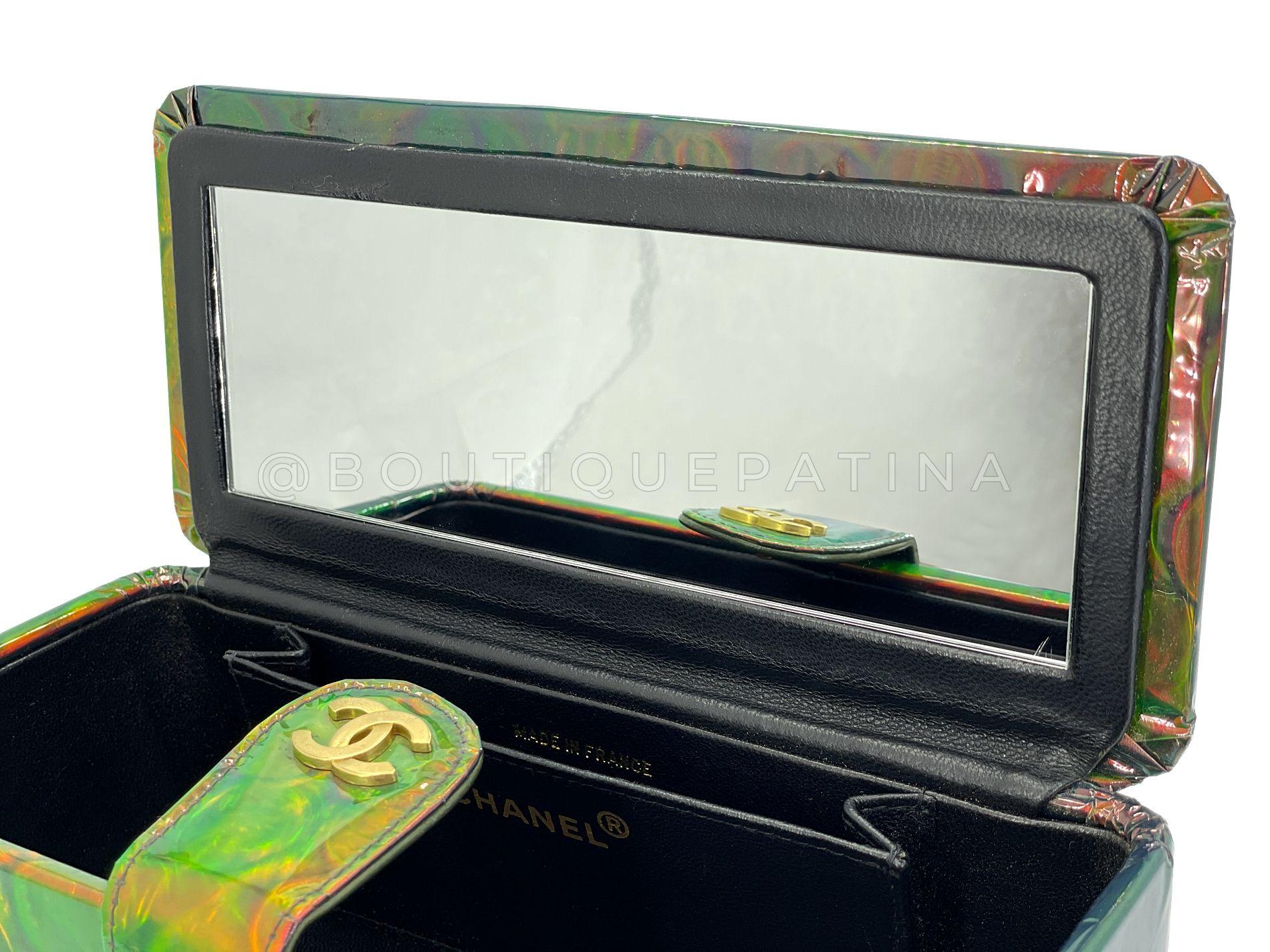 Chanel 1995 Vintage Holographic Green Vanity Case Bag 24k GHW 68337 For Sale 5