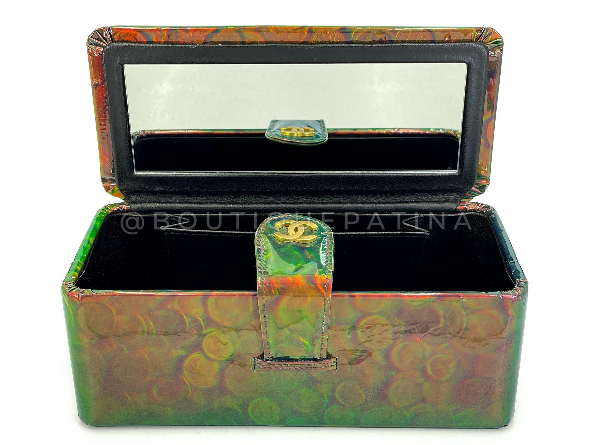 Chanel 1995 Vintage Holographic Green Vanity Case Bag 24k GHW 68337 For Sale 6