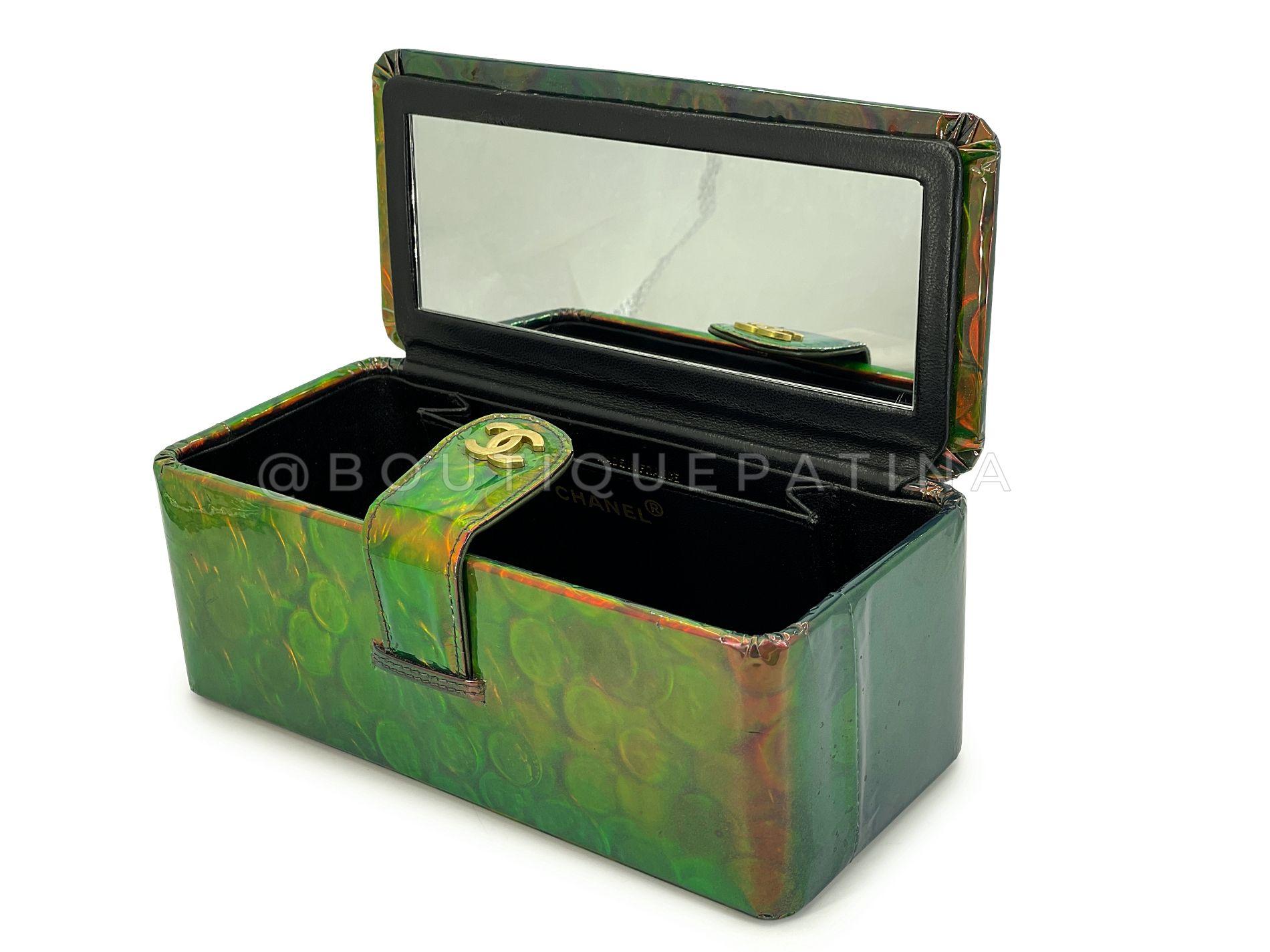 Chanel 1995 Vintage Holographic Green Vanity Case Bag 24k GHW 68337 For Sale 4