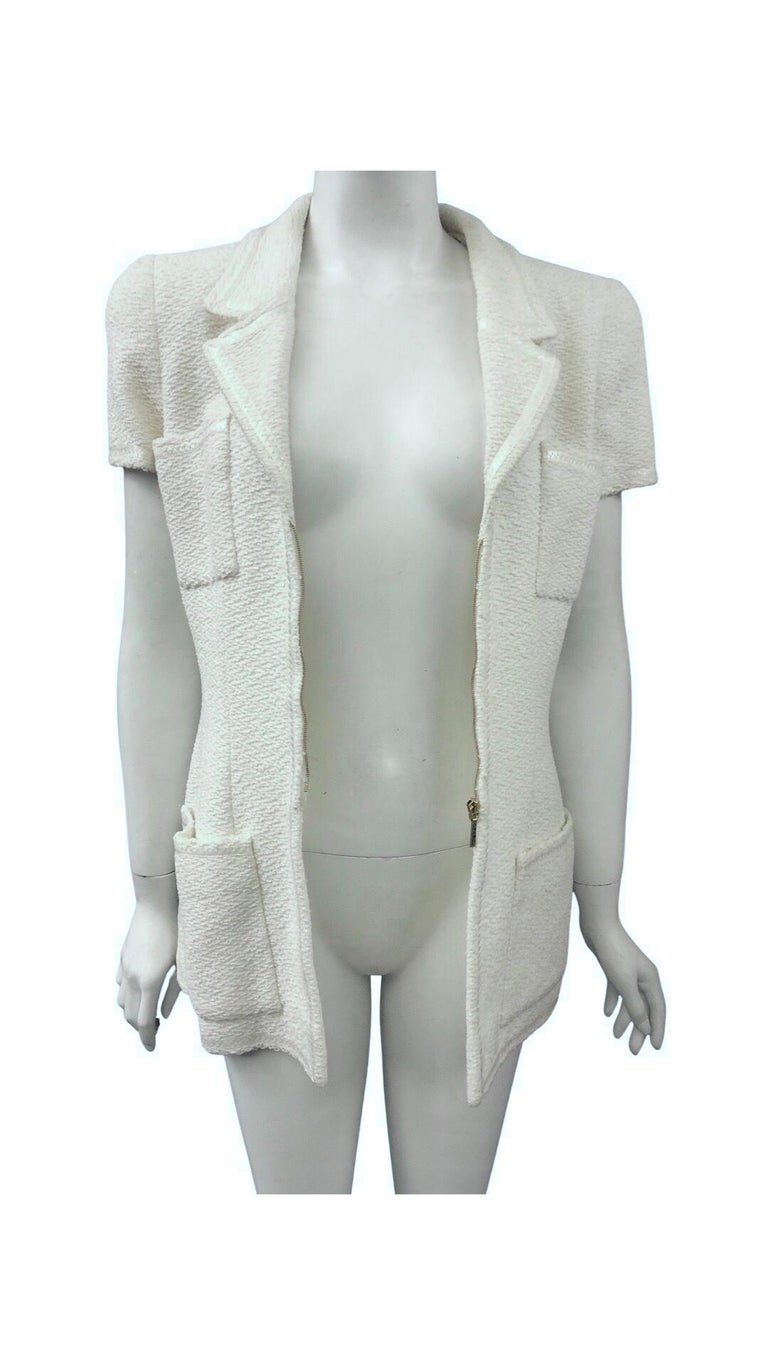 Women's or Men's Chanel 1995 White Tweed Short Sleeves Jacket For Sale