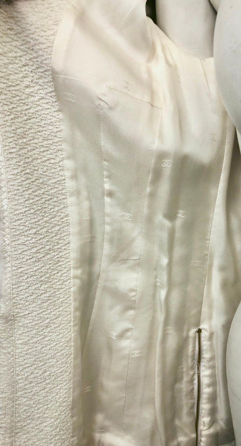 Chanel 1995 White Tweed Short Sleeves Jacket For Sale 3