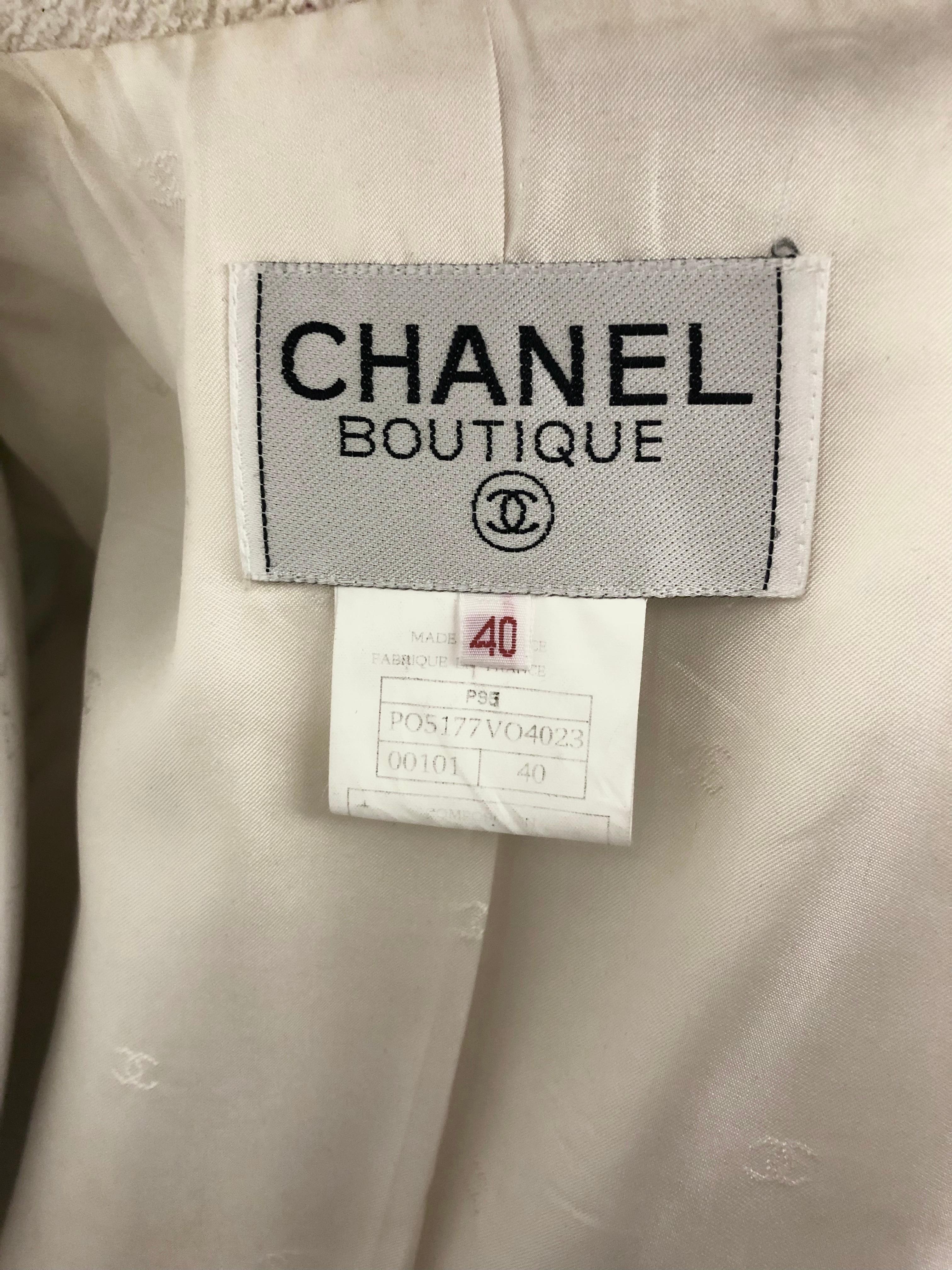 Chanel 1995 White Tweed Short Sleeves Jacket For Sale 4